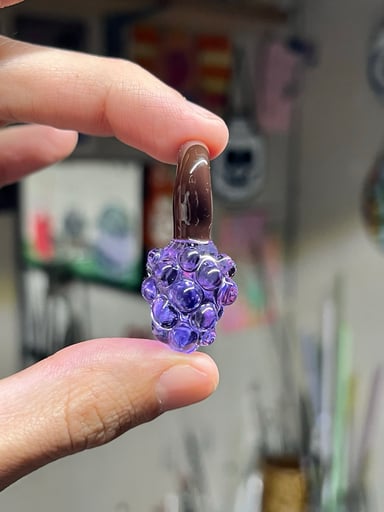Preview pic of Grapes pendant
