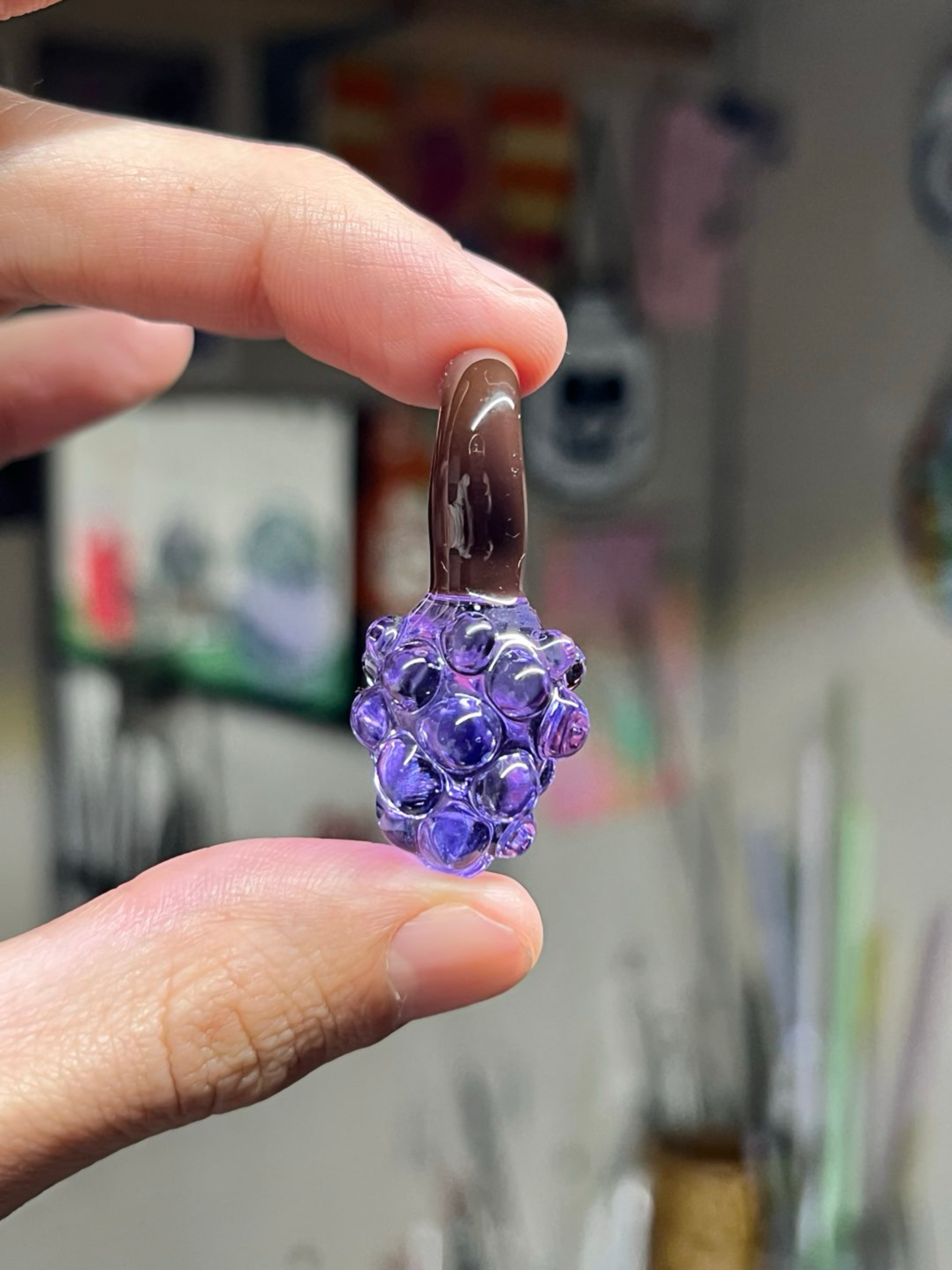 Grapes pendant image 0