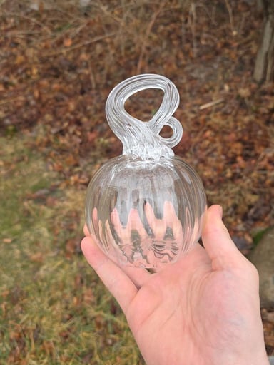 Preview pic of Clear Glass Pumpkin