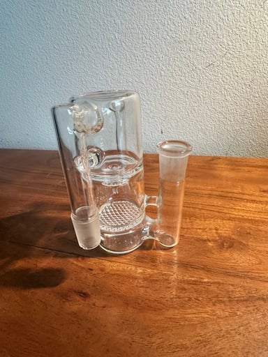 Preview pic of Pulsar Honeycomb Showerhead Recycler Ash Catcher