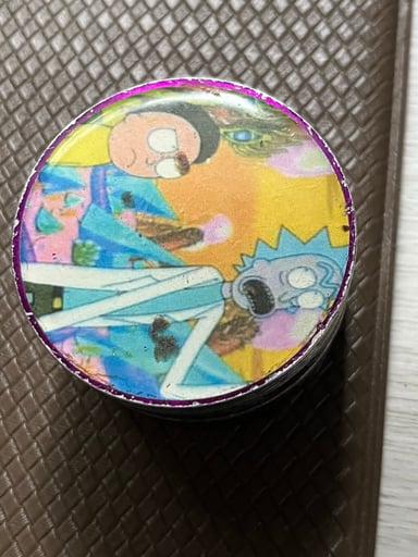 Preview pic of RICK AND MORTY 4 PIECE GRINDER