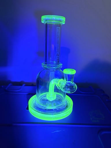 Preview pic of Pulsar glow in the dark bong