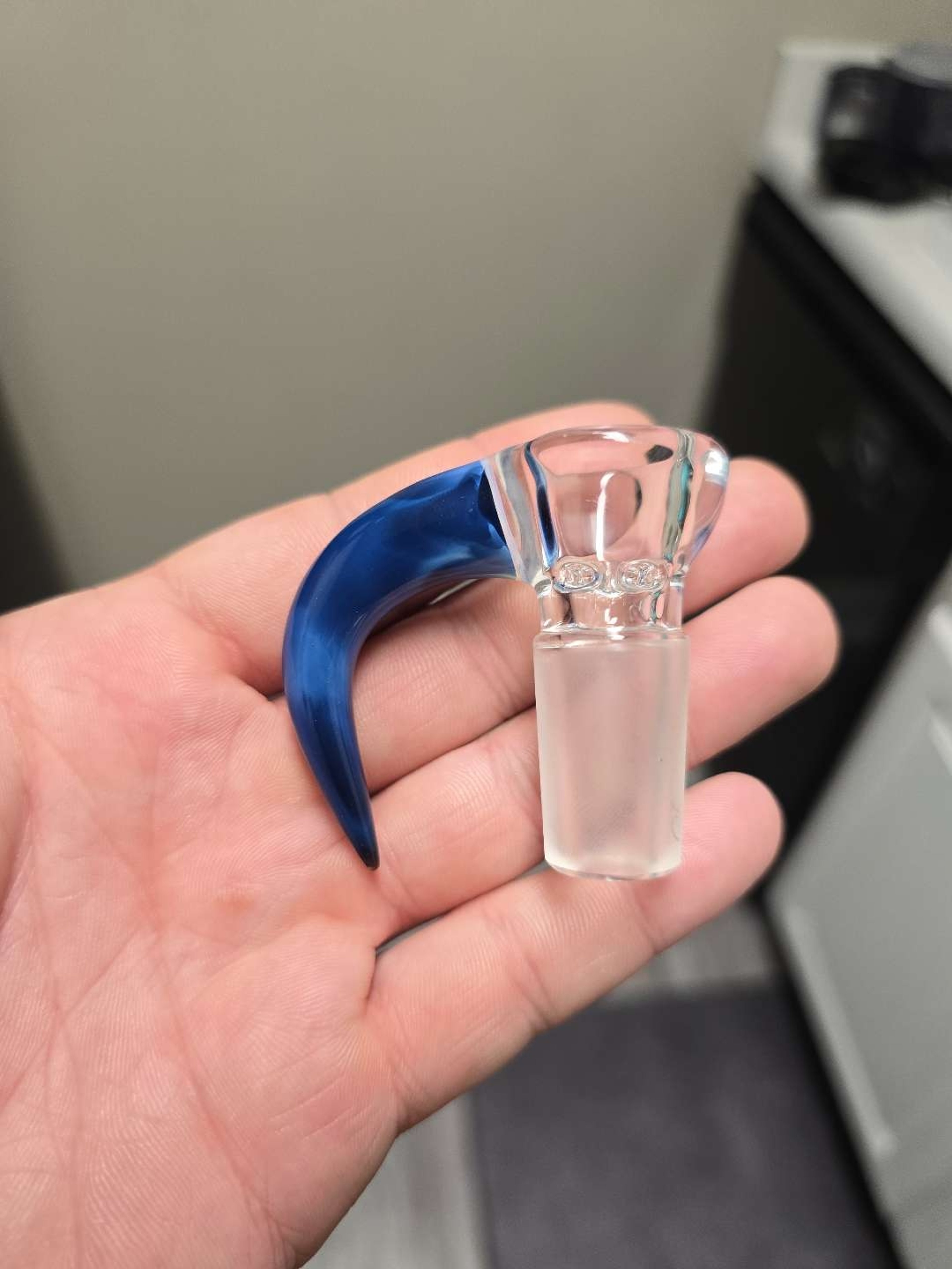 Preview pic of Sovereignty 18mm slide