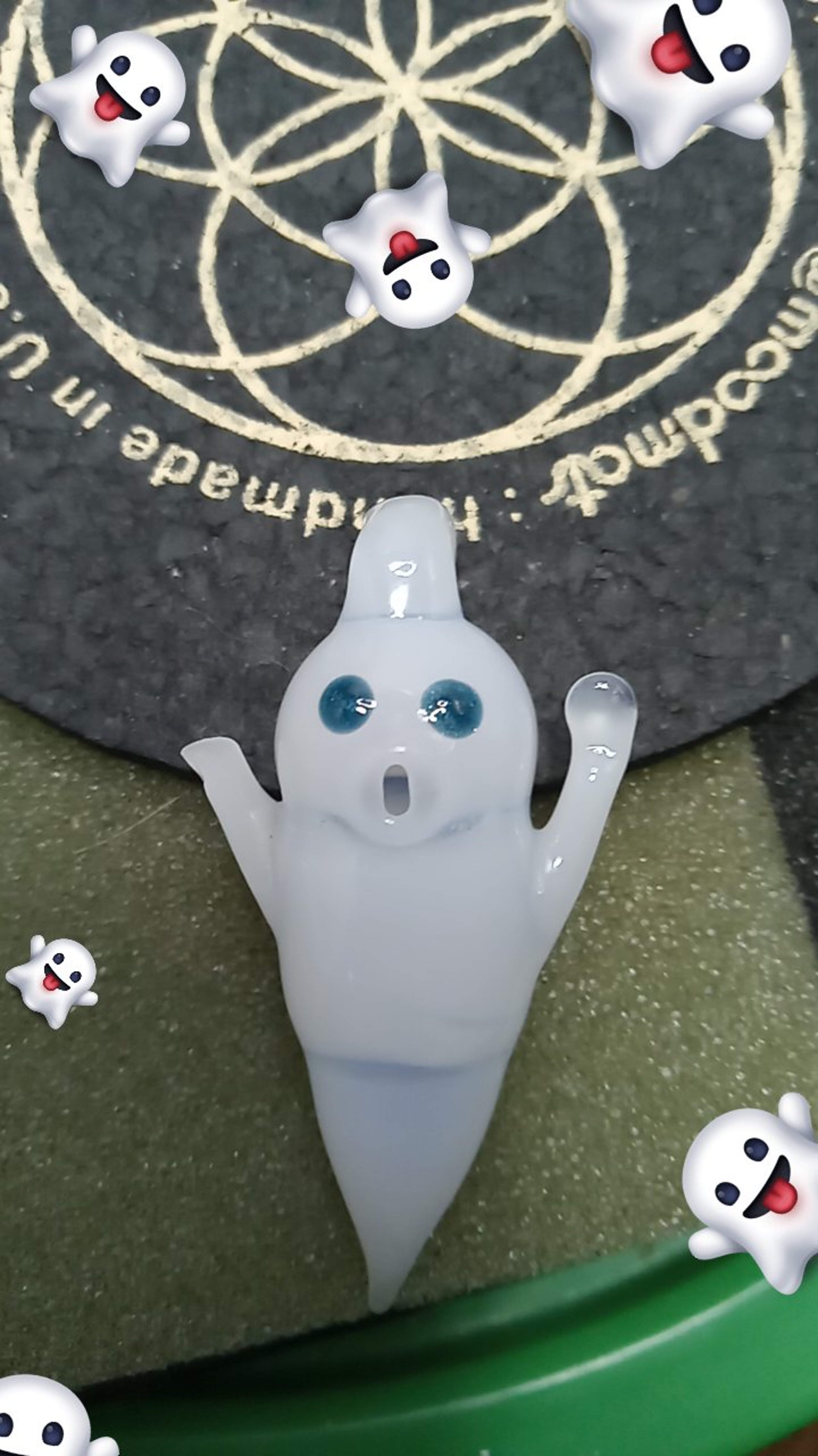 Preview pic of Vintage,Collectible,Glass 👻 Ghost 👻 Pendant
