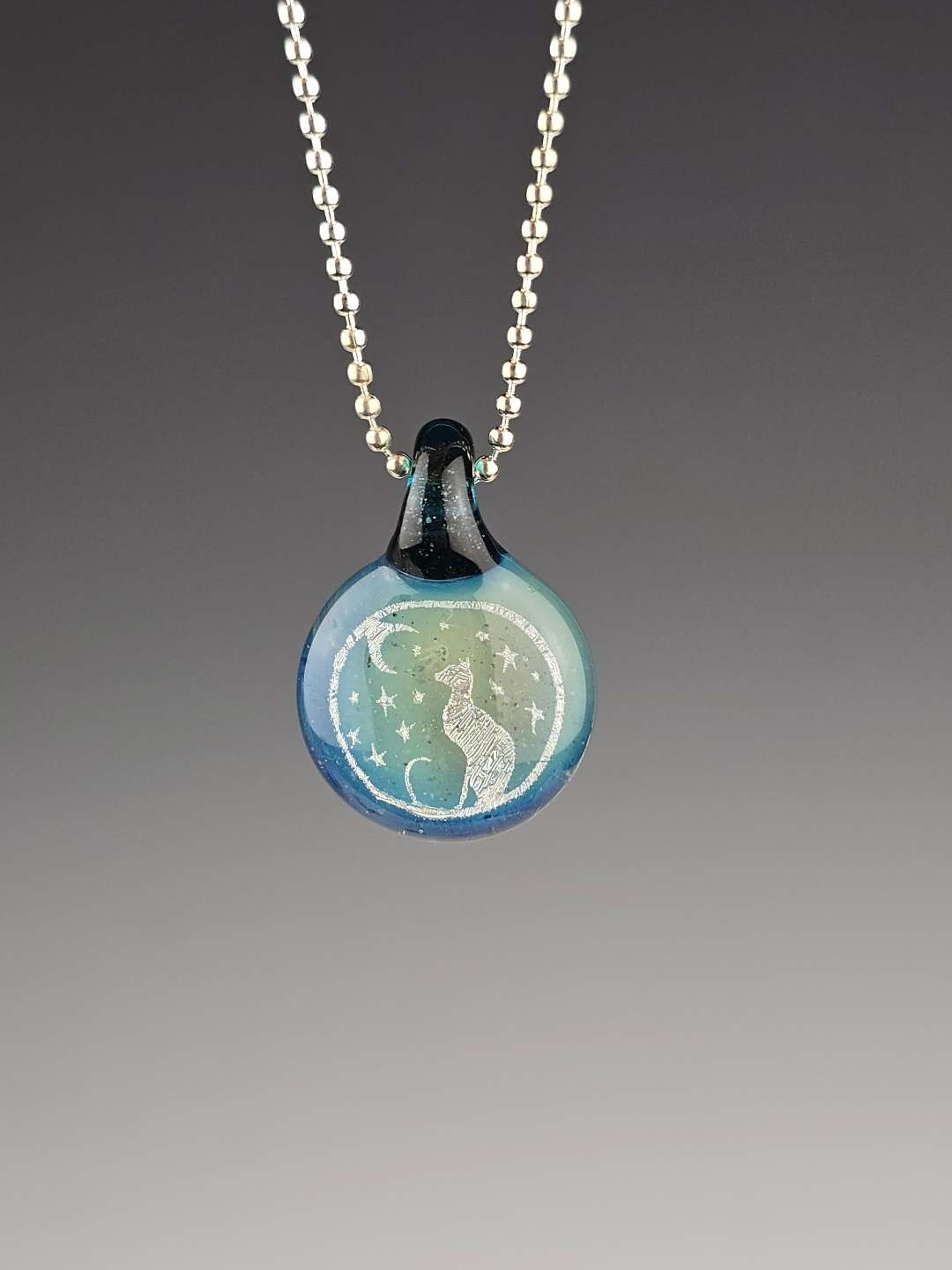 Preview pic of Spiller Woods Dichro pendant