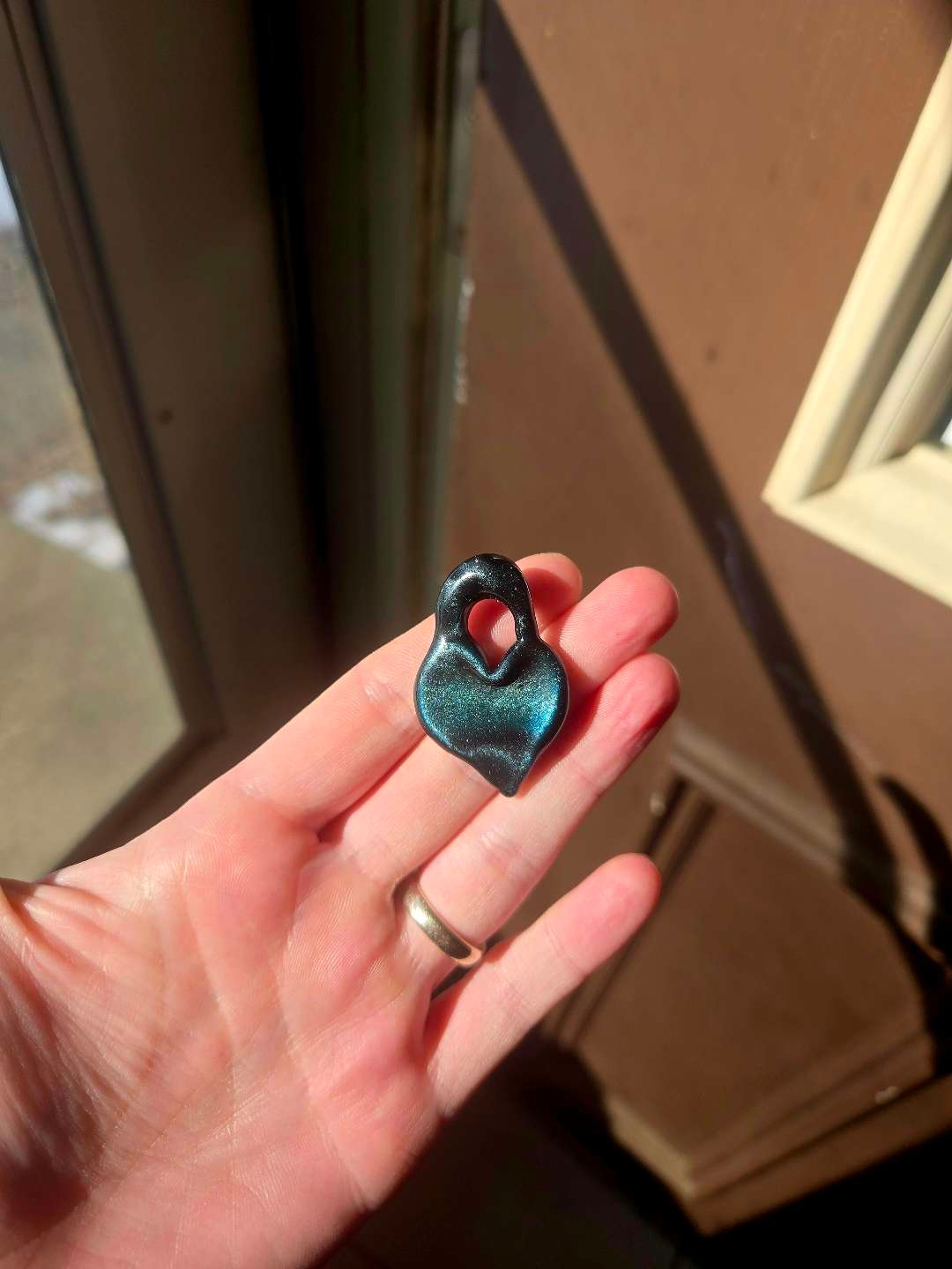 Preview pic of Sparkly Heart Pendant