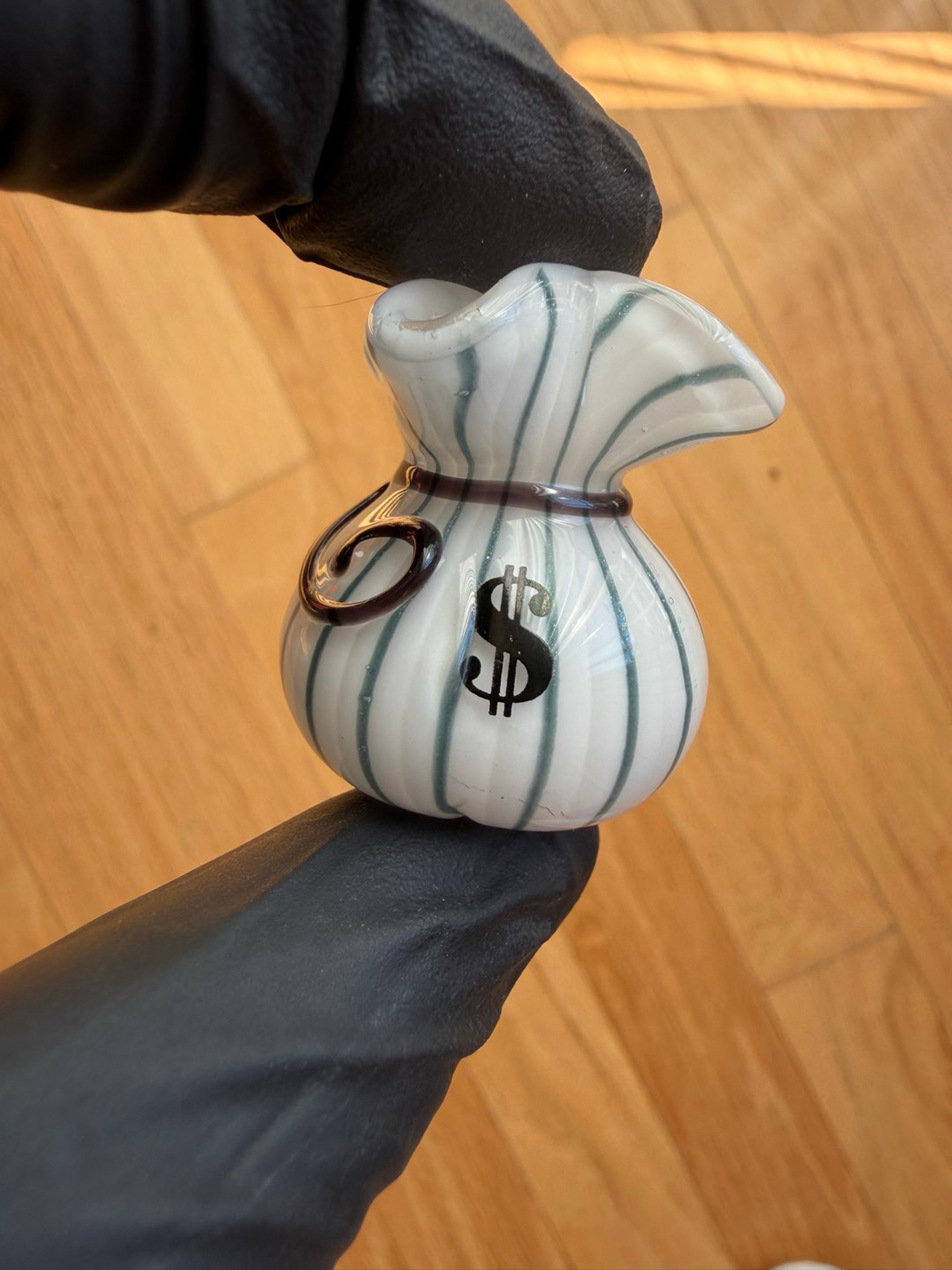 Preview pic of JAG - Money Bag #22