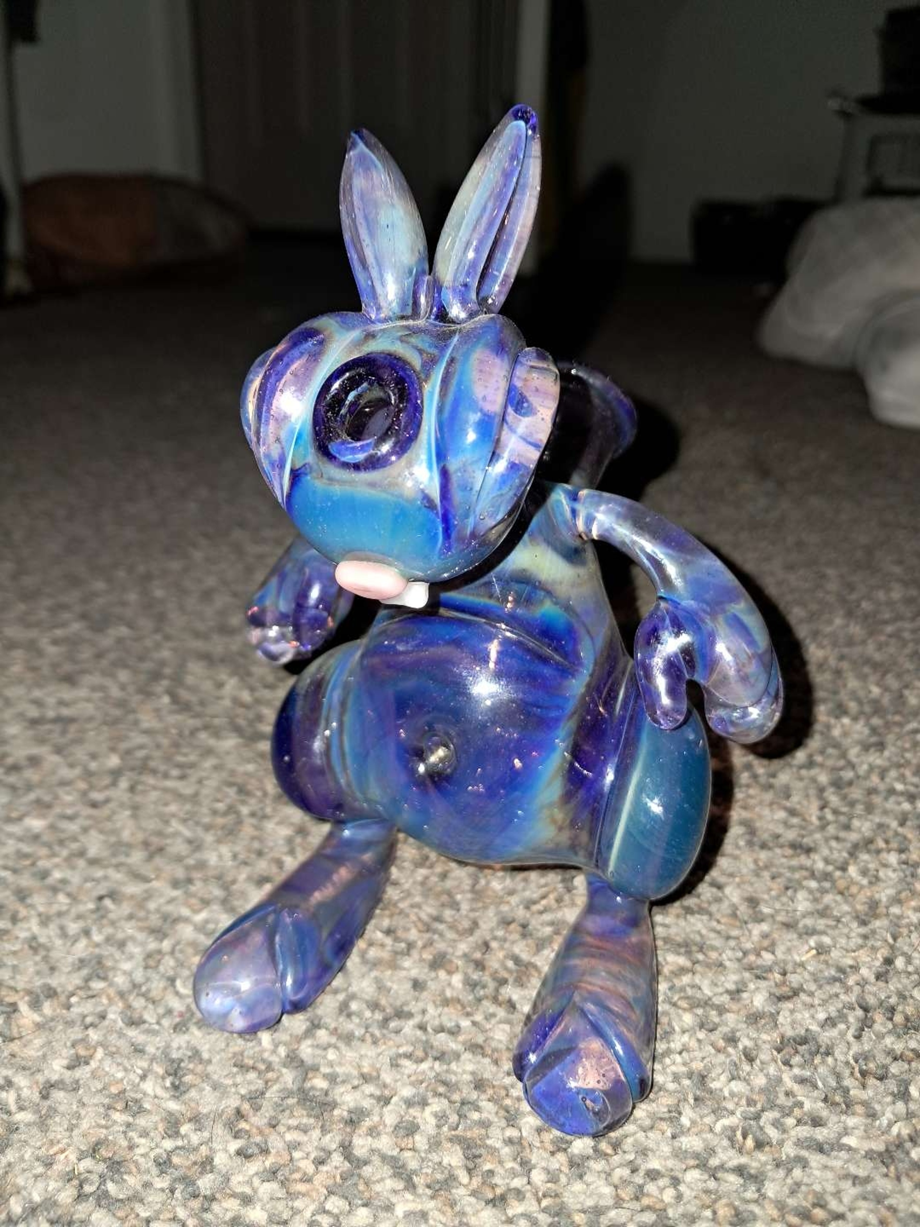 Preview pic of Vibe glass bunny