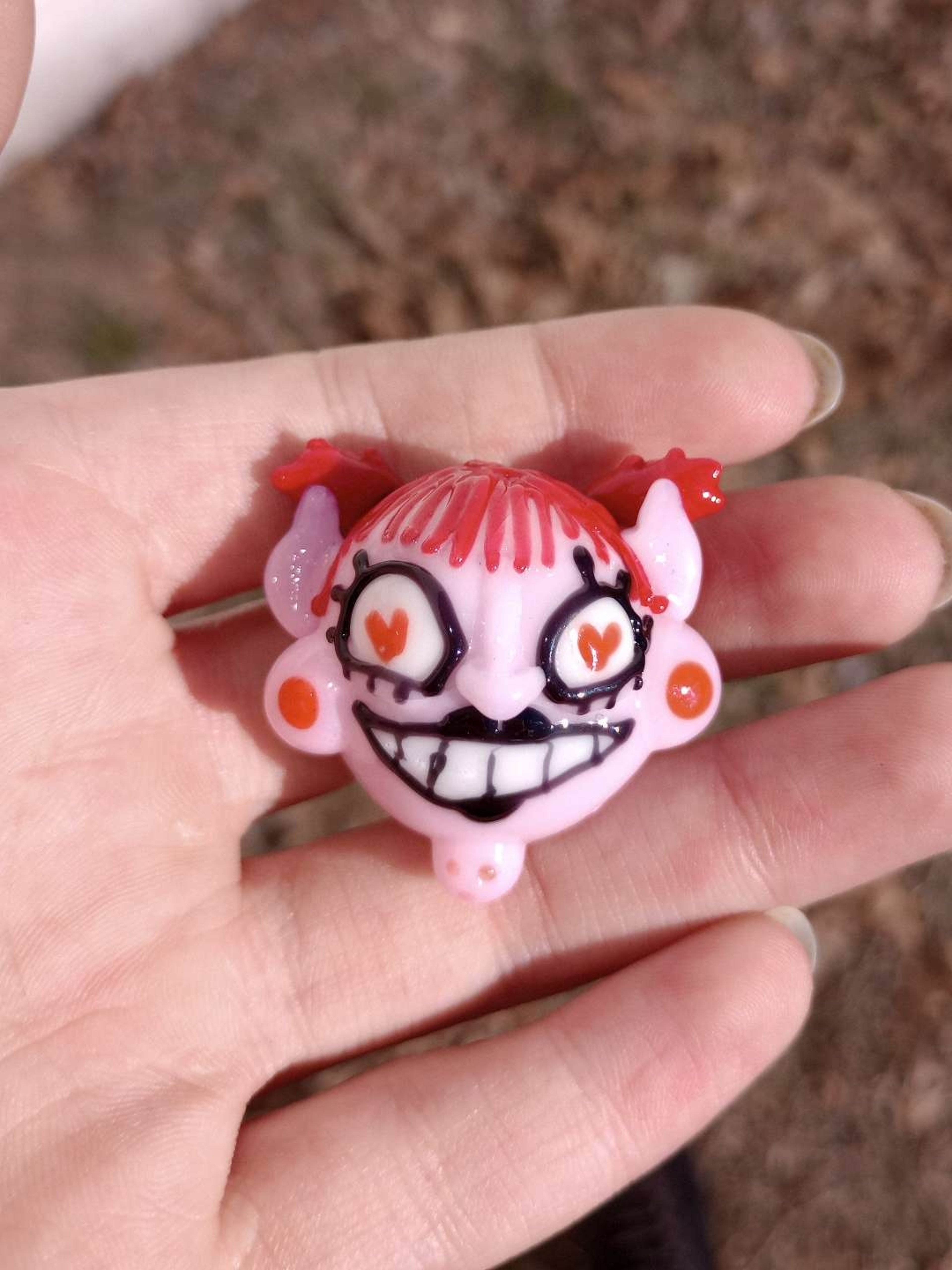 Preview pic of Lovely Vampiress Pendant