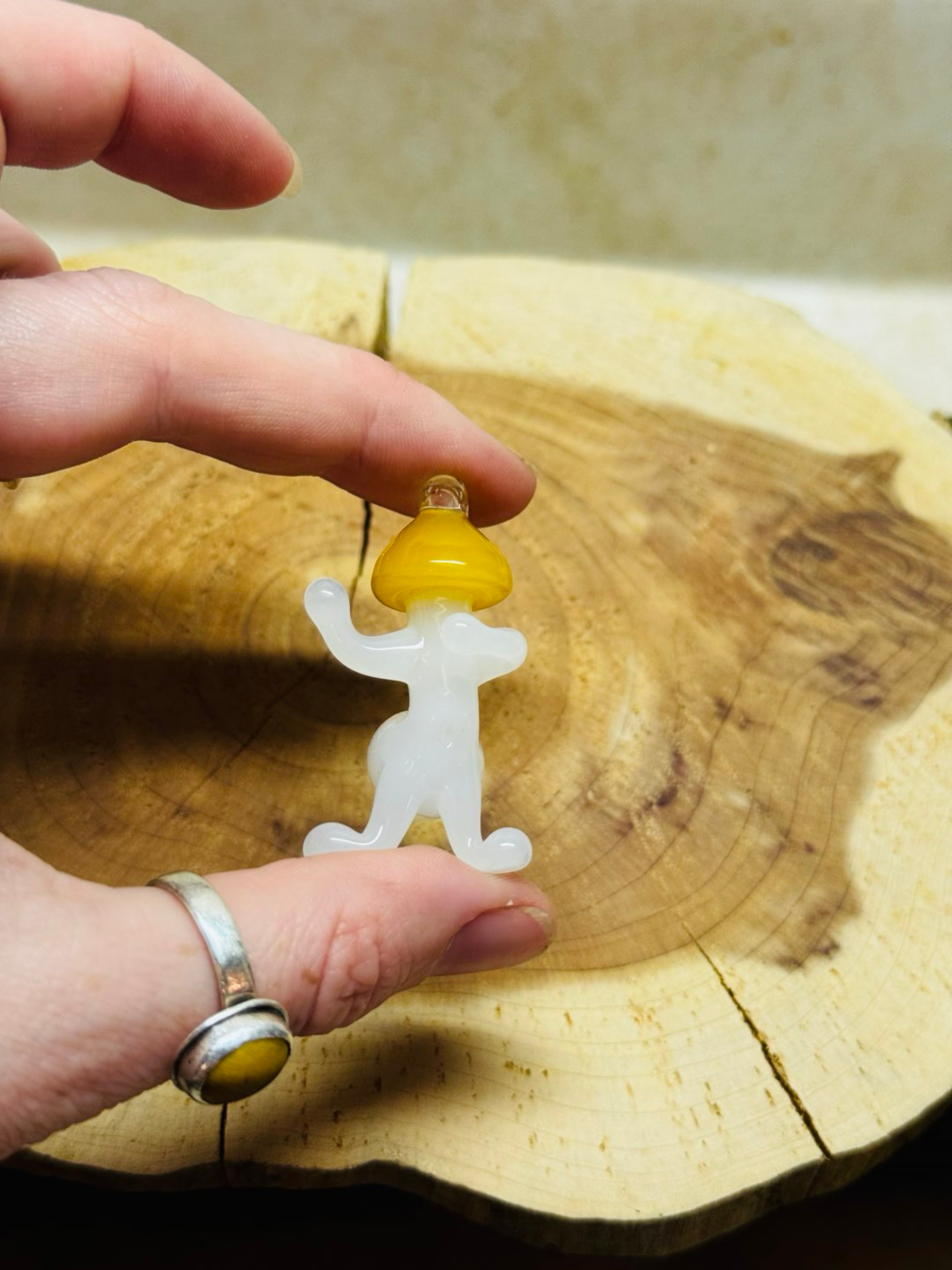 Preview pic of Dancing fungi pendant