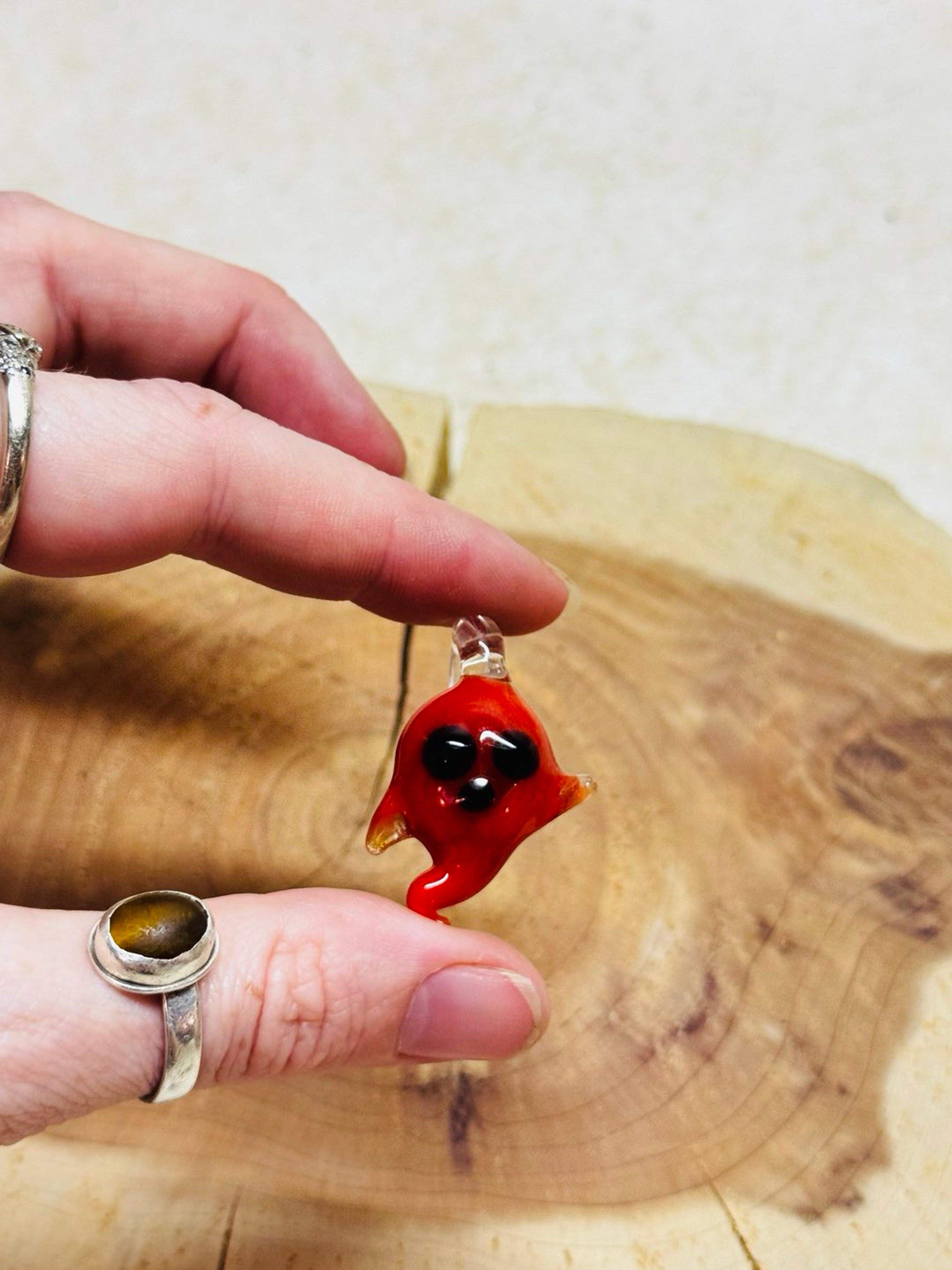 Ghost pendant image 0