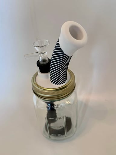 Preview pic of Mason jar Bubbler