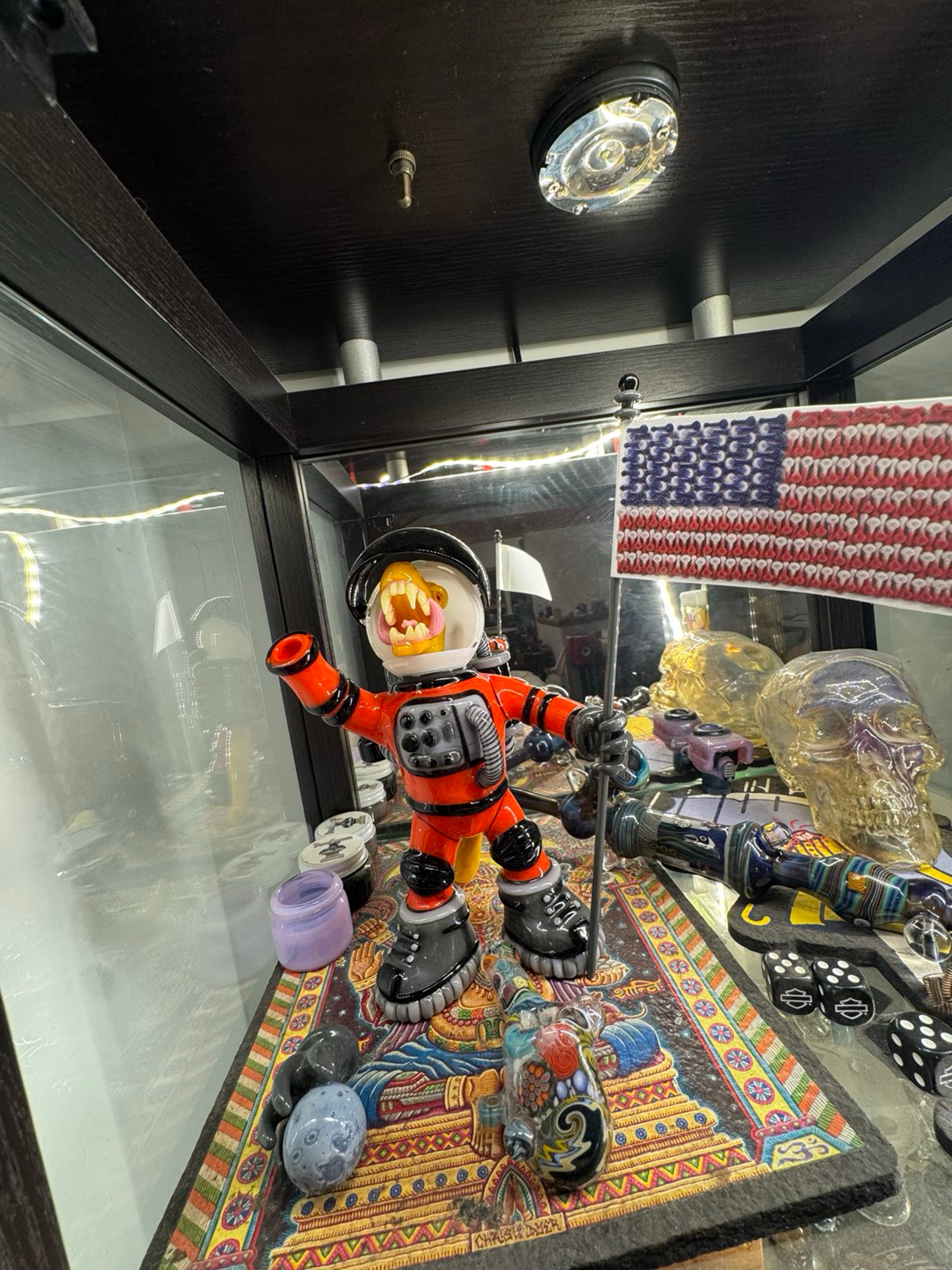 Preview pic of Elbo x Sagan Astronaut Dino with KurtB “Stars & Pipes” fla