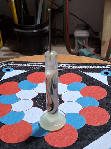 Preview pic of Tye dye and uv glass dabber