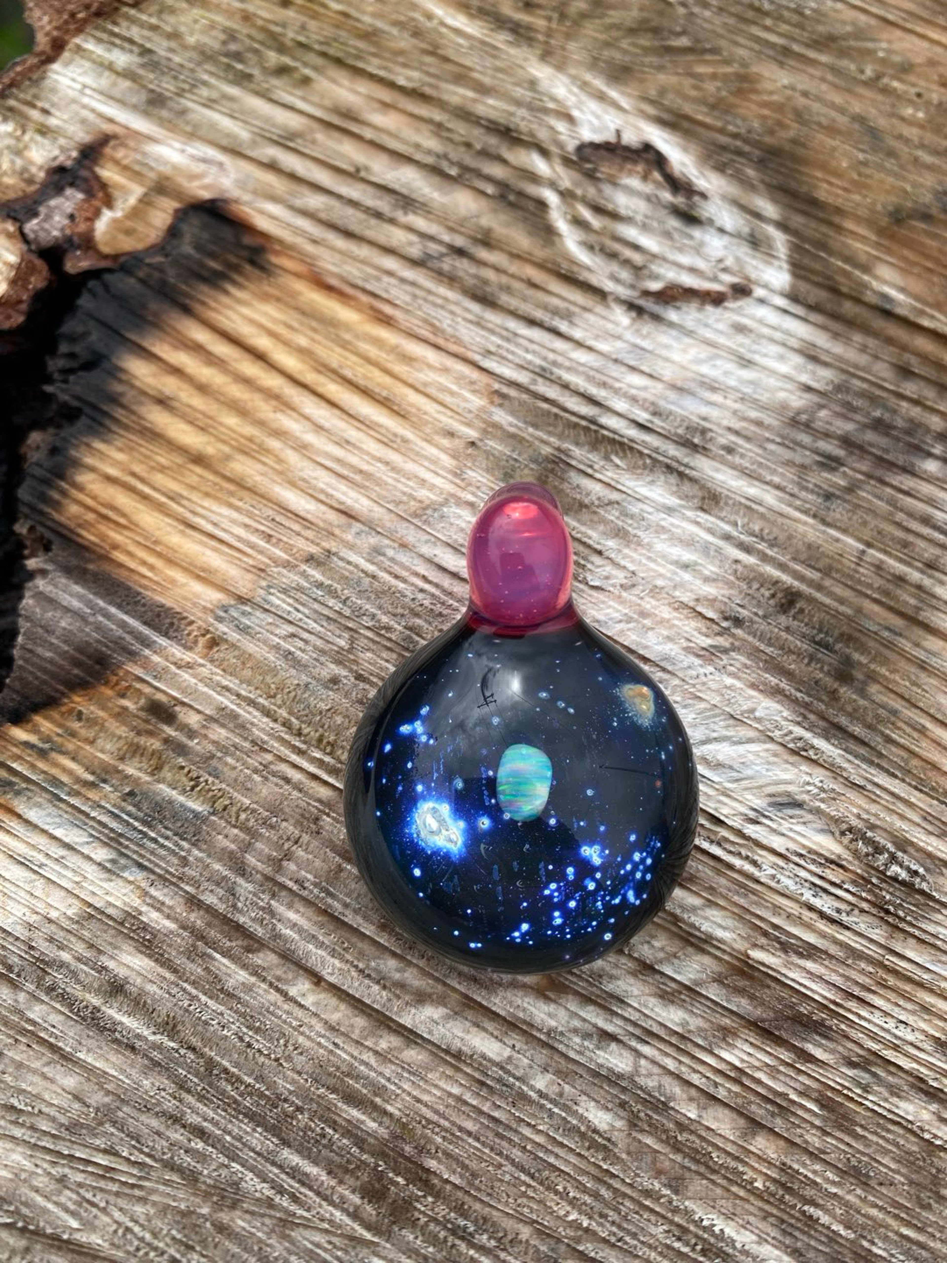 Preview pic of Space pendant
