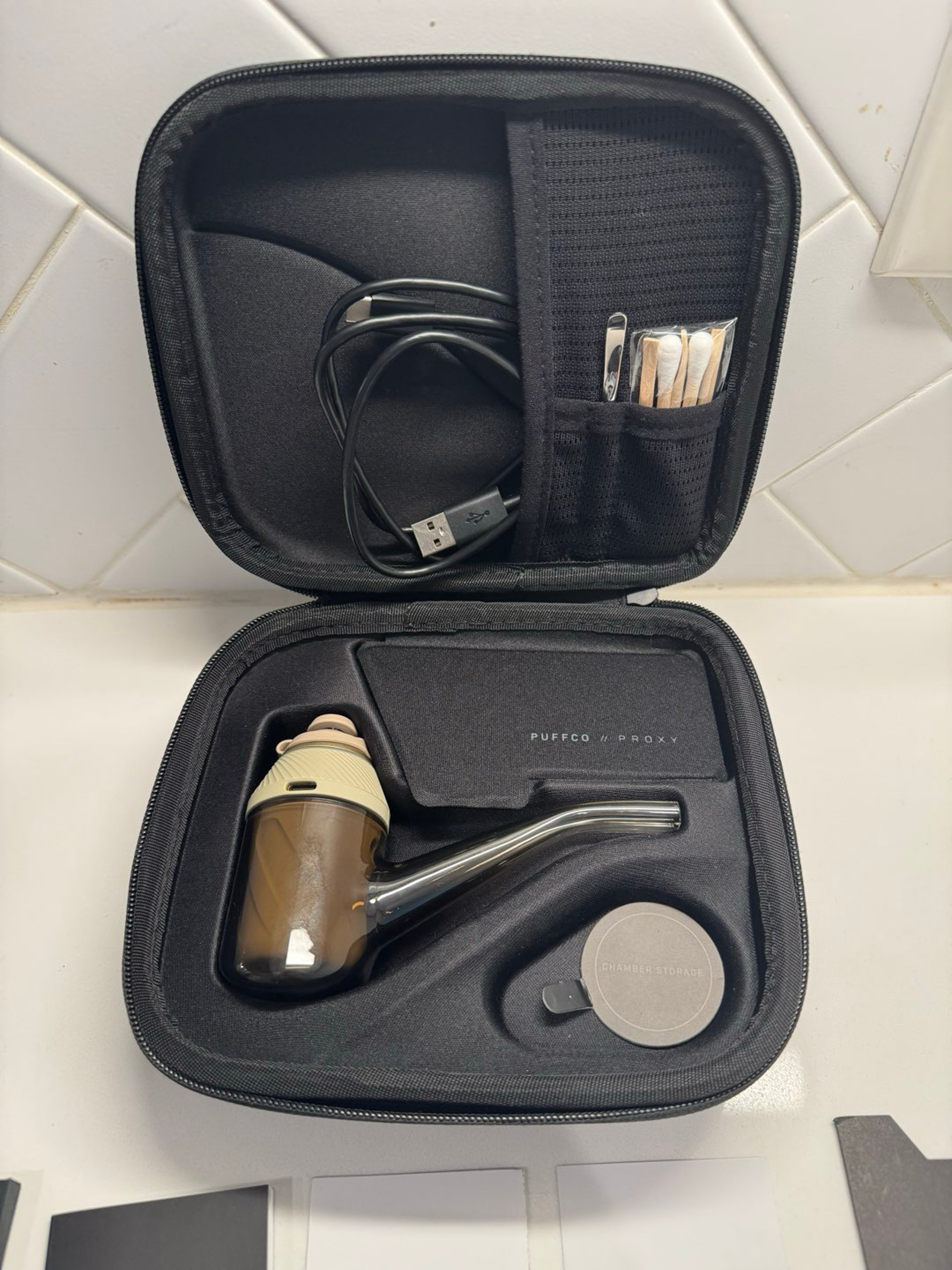 Preview pic of Desert storm Proxy, with Case, Charger, Dabber, Booklet