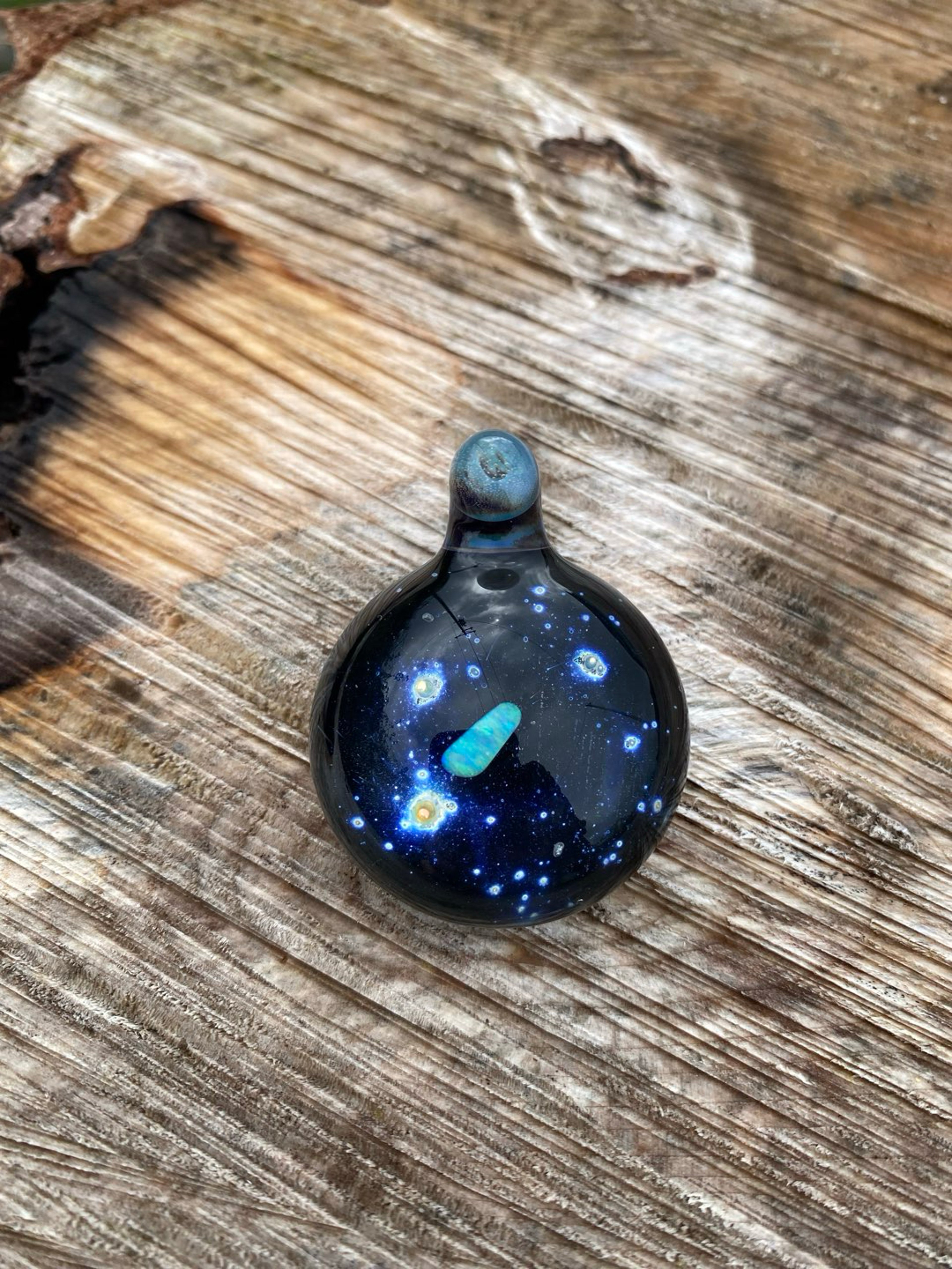 Preview pic of Space pendant