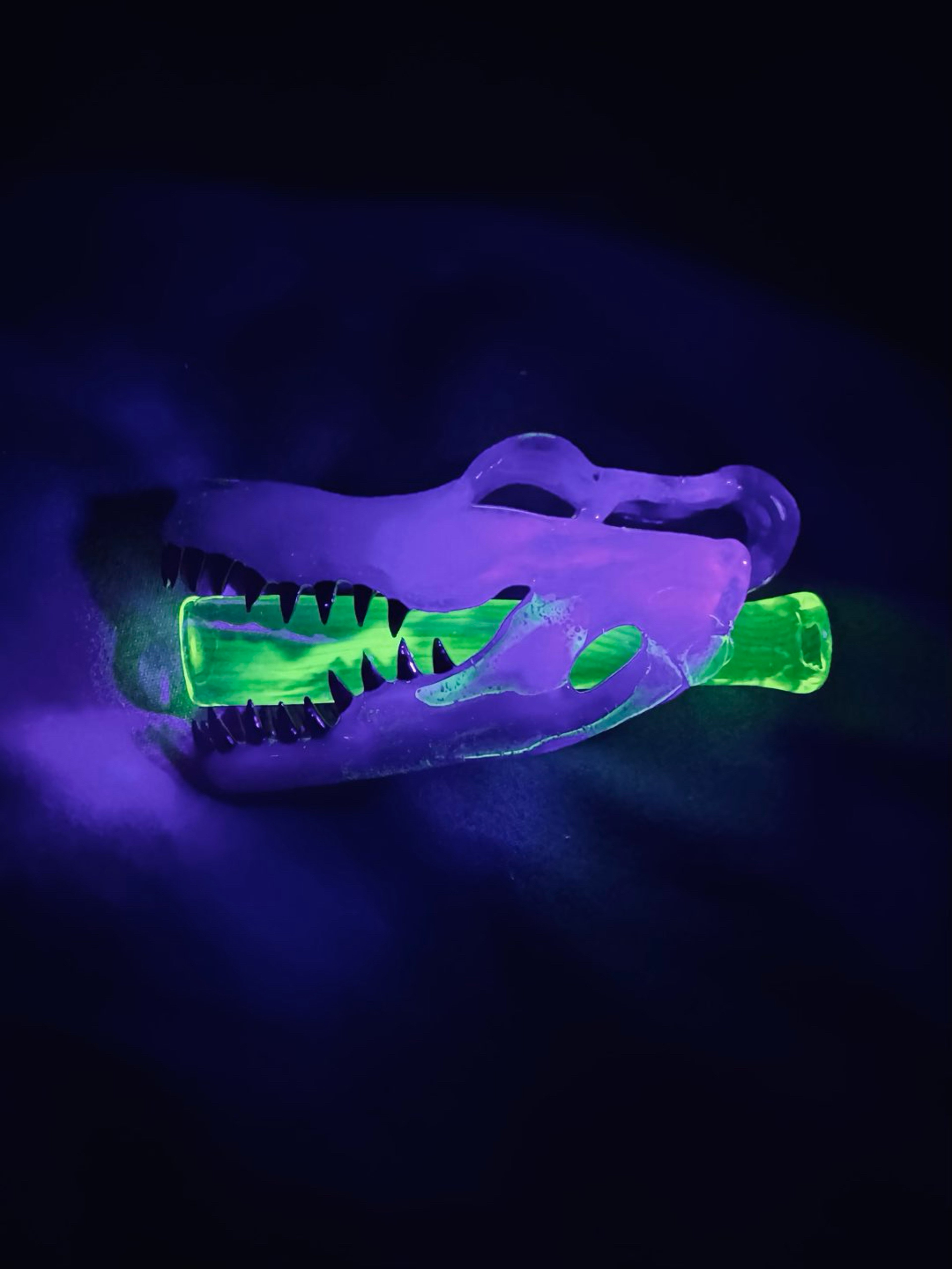 Preview pic of 🔥ROE GLASS 🐊 XL RARE 2026 BRAND NEW!! JOINT TIP PENDANT🔥/CUSTOM HEMP NECKLACE🤙