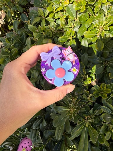 Preview pic of Puple Cat & Daisy 4 Piece Grinder