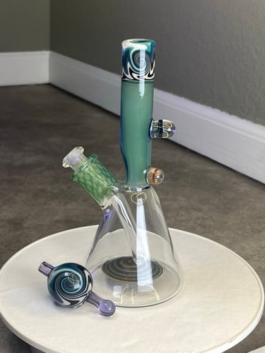 Preview pic of Icarus Glass Rig w/Matching Bubble Cap