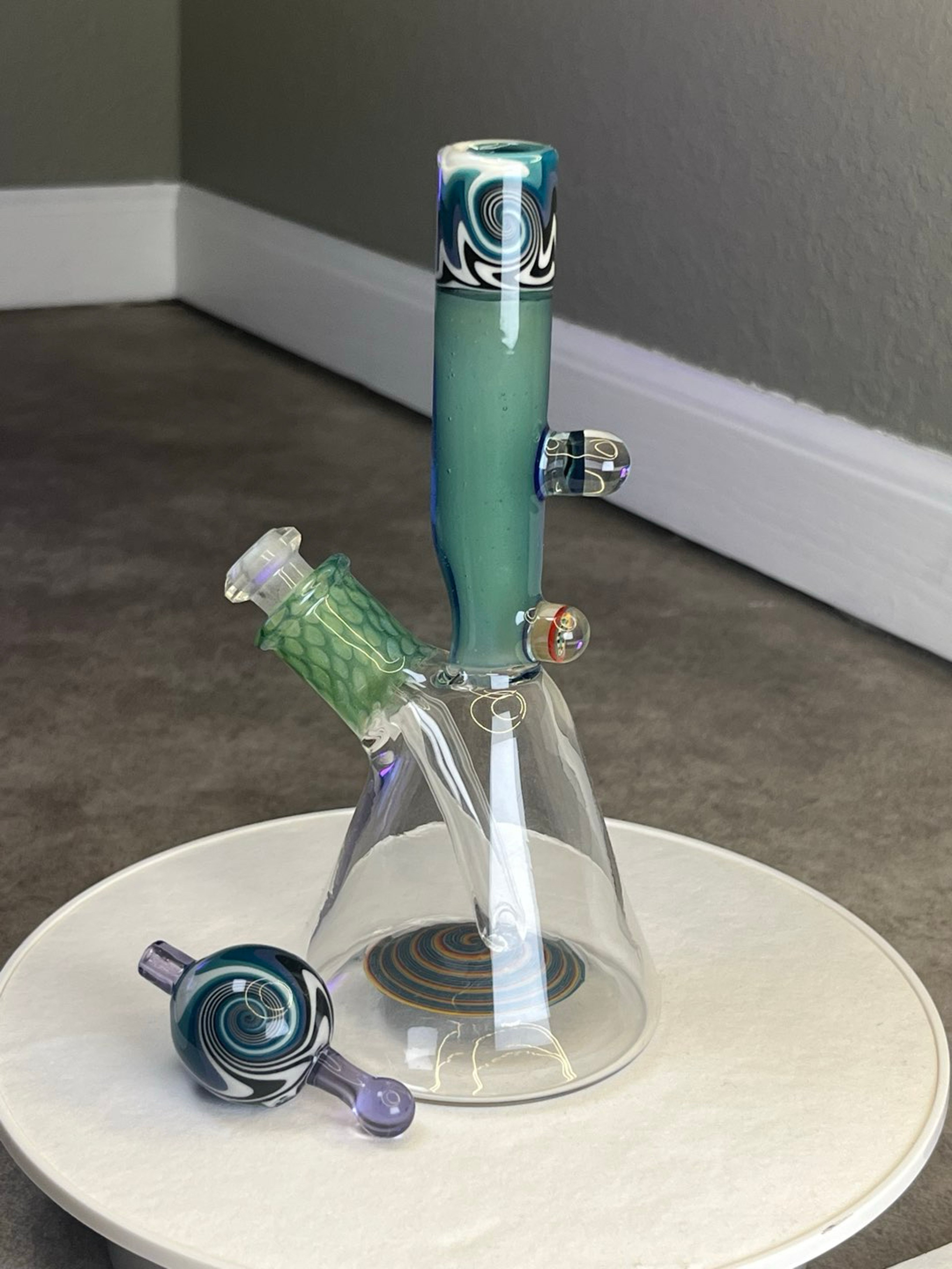 Icarus Glass Rig w/Matching Bubble Cap image 0