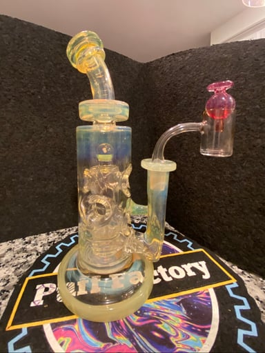 Preview pic of Custom Bronx glass dab rig for SALE!!!