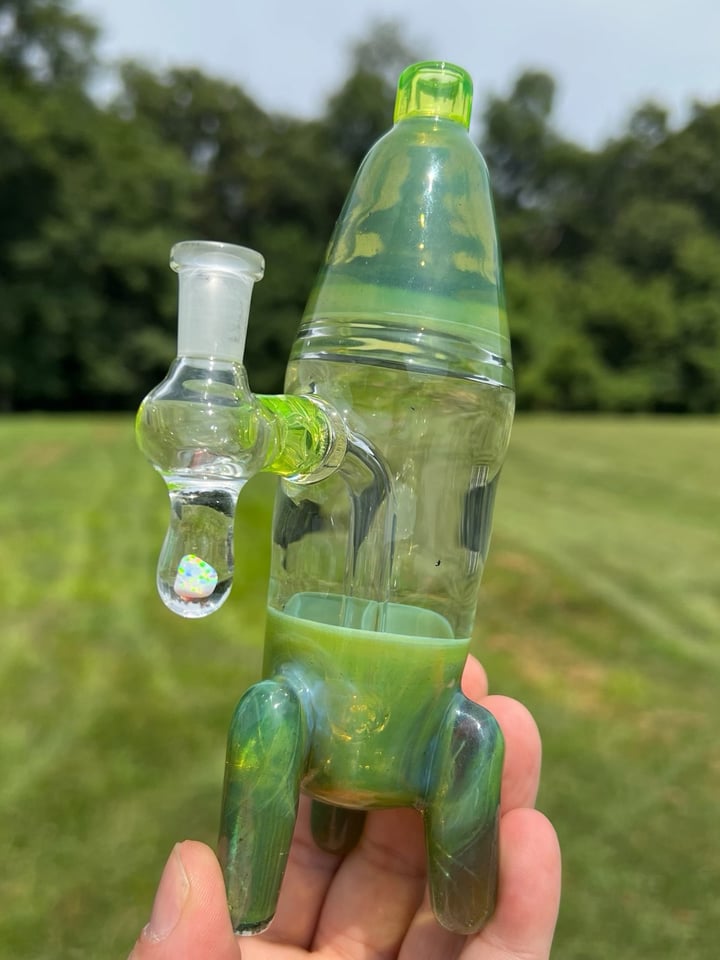 10m UV Rocket Ship Rig | Shop Heady Rigs on GlassPass