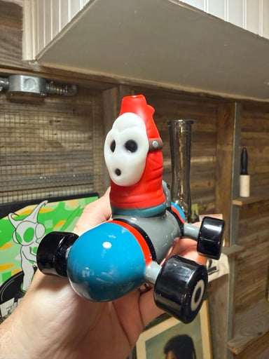 Preview pic of Ethan Windy “Shy Guy”