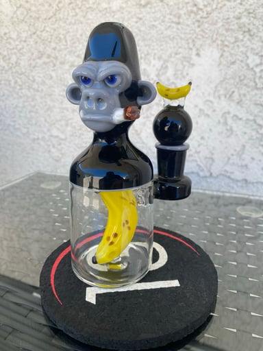 Preview pic of Smokin chimp by TheGlassfish13