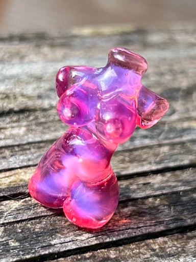 Preview pic of Miniature sculpture of the female form