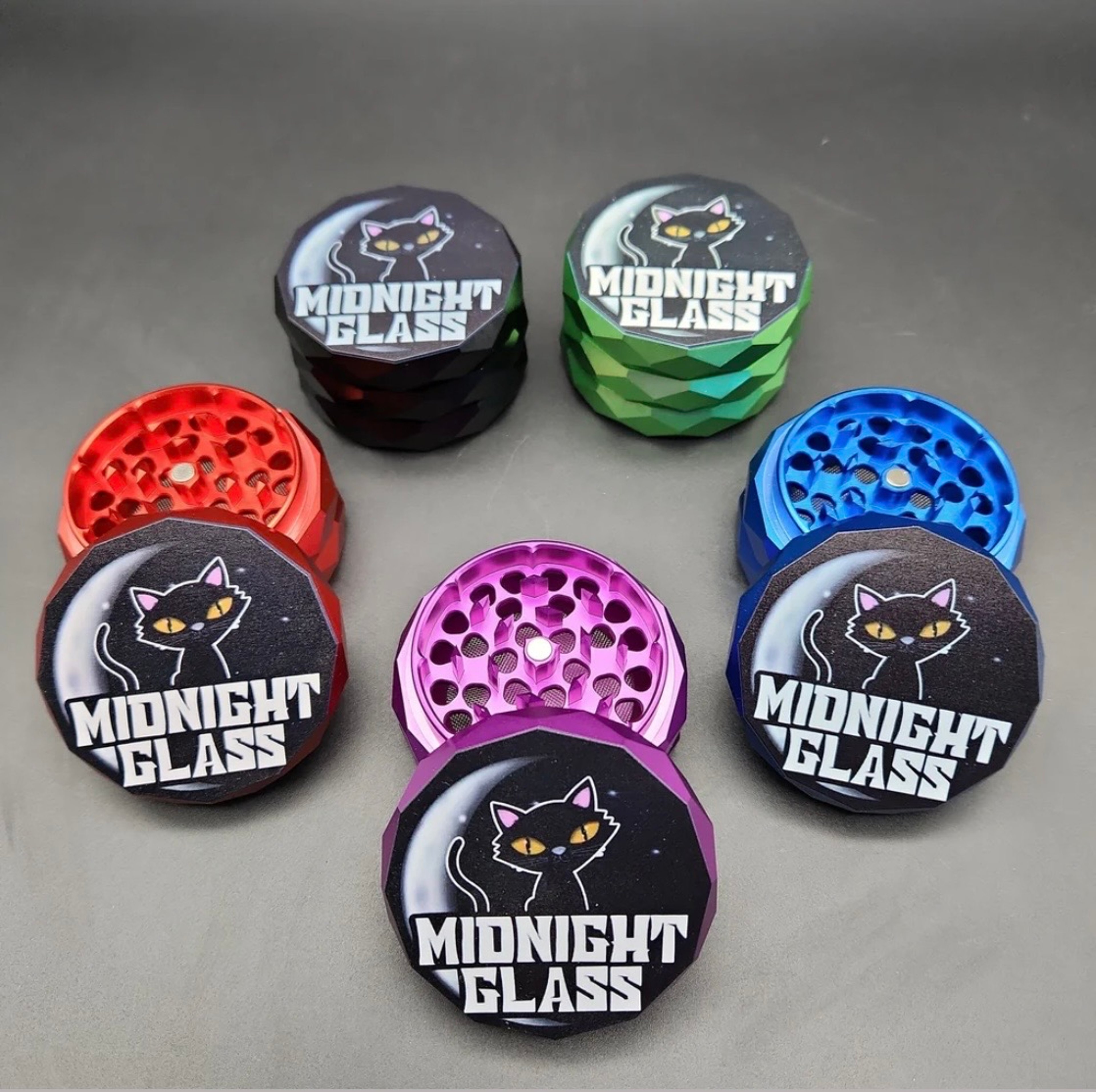 Preview pic of MIDNIGHT GLASS DIAMOND CARVED GRINDERS