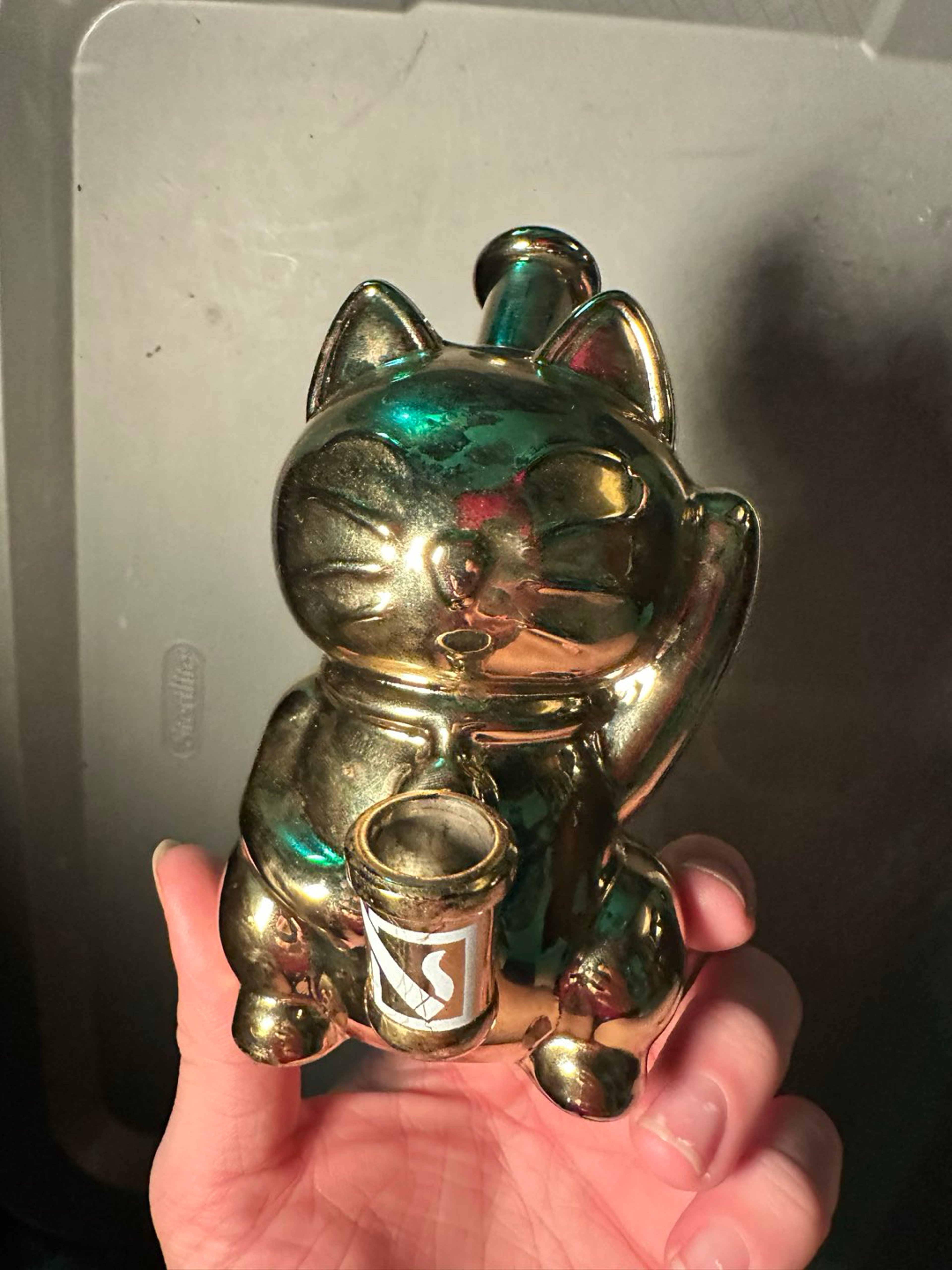 Preview pic of Daily High Club Waving Gold Cat Bubbler