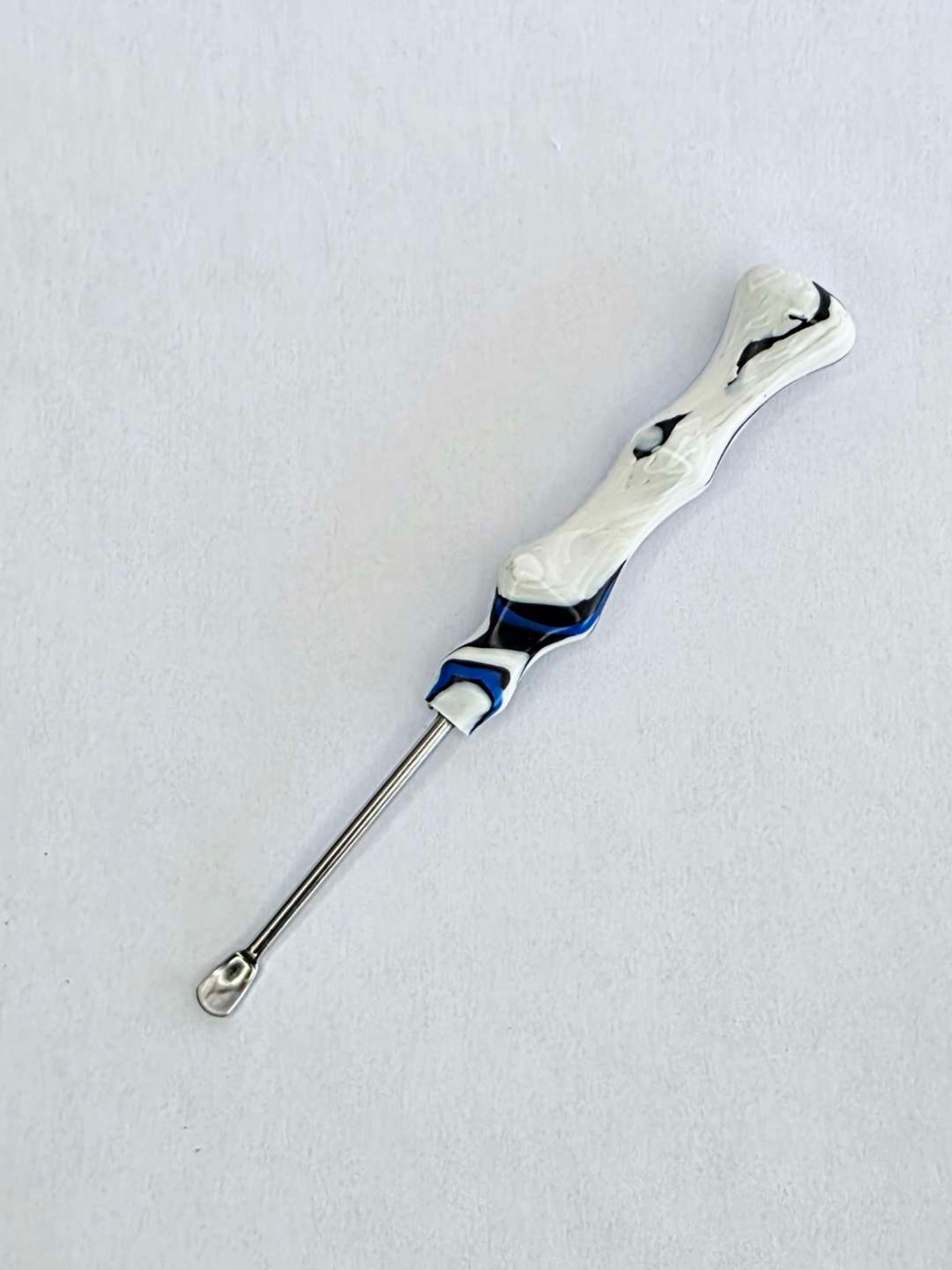 Snowy Spoon Dab Tool- by The Mellow Box image 0