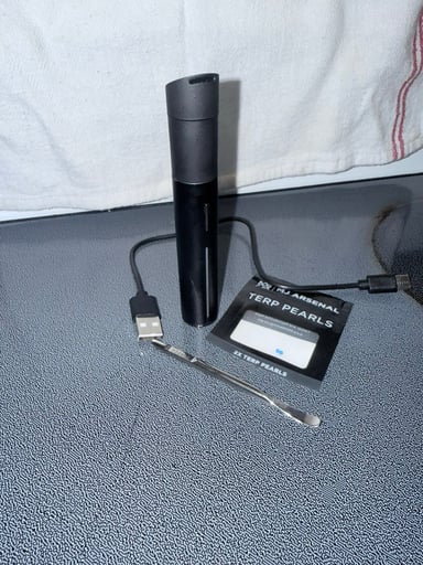 Preview pic of Puffco Pivot