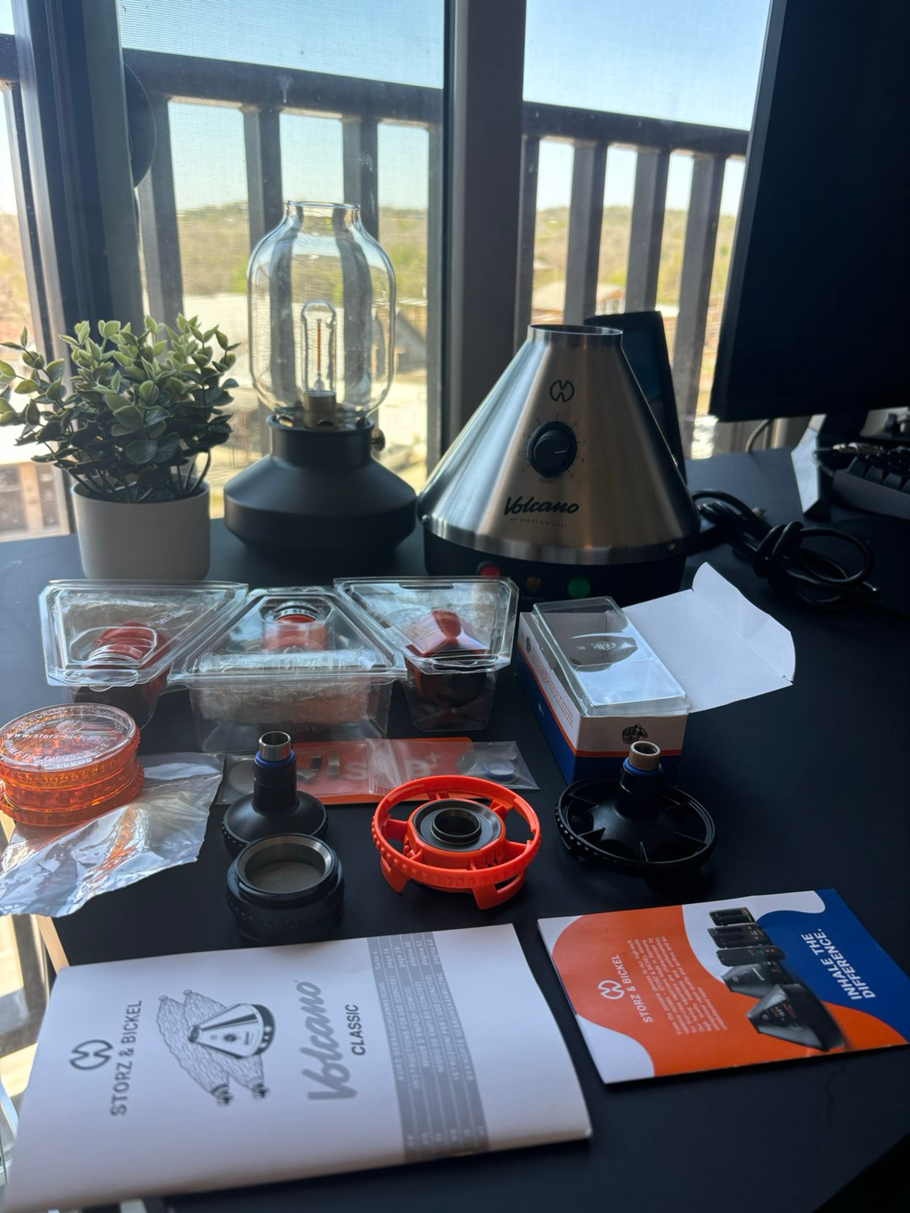 Volcano Classic by Storz & Bickel (LIKE NEW) image 0