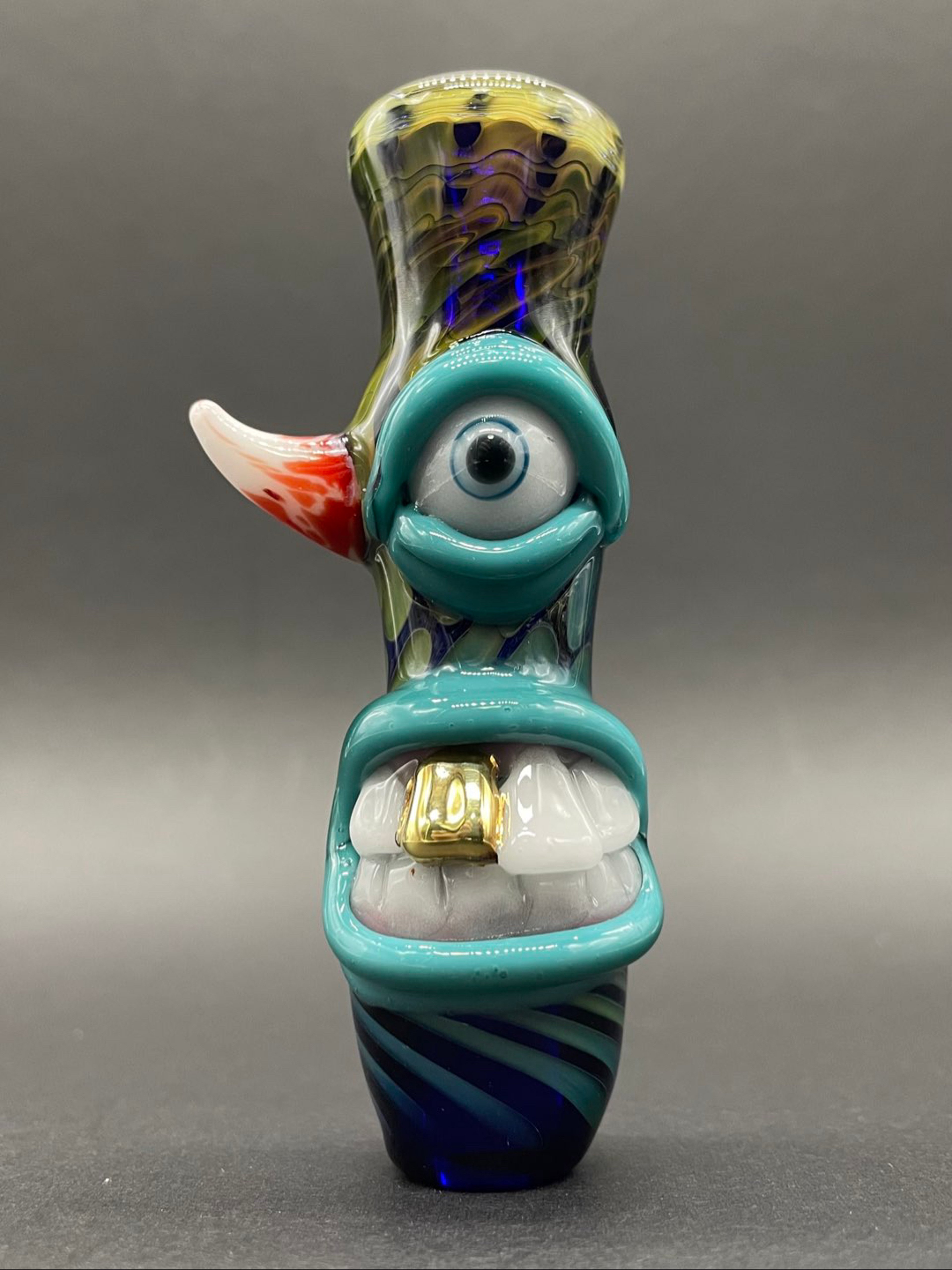 Preview pic of Gold fumed cyclops chillum