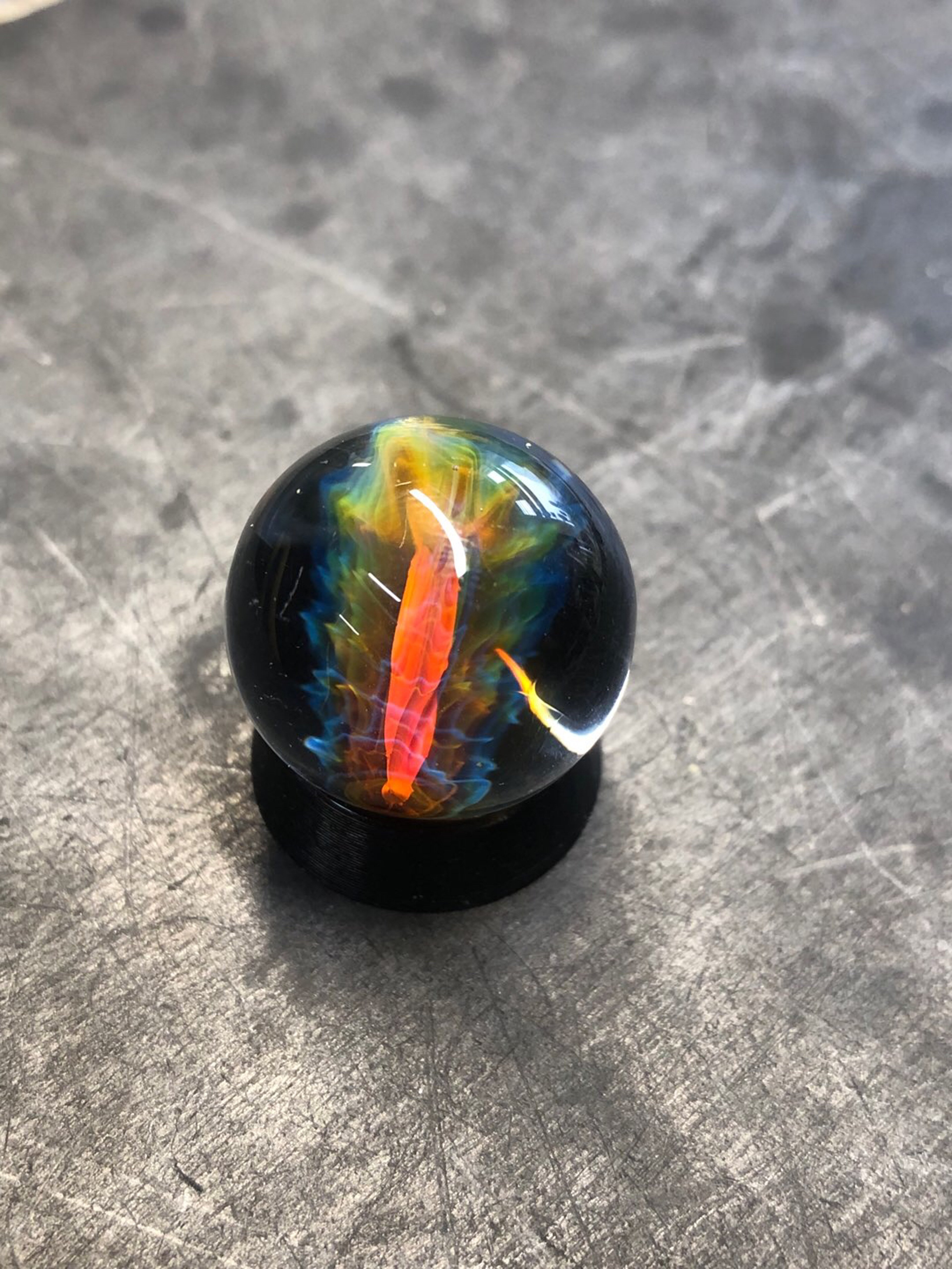 Preview pic of Sliver fume honeycomb marble