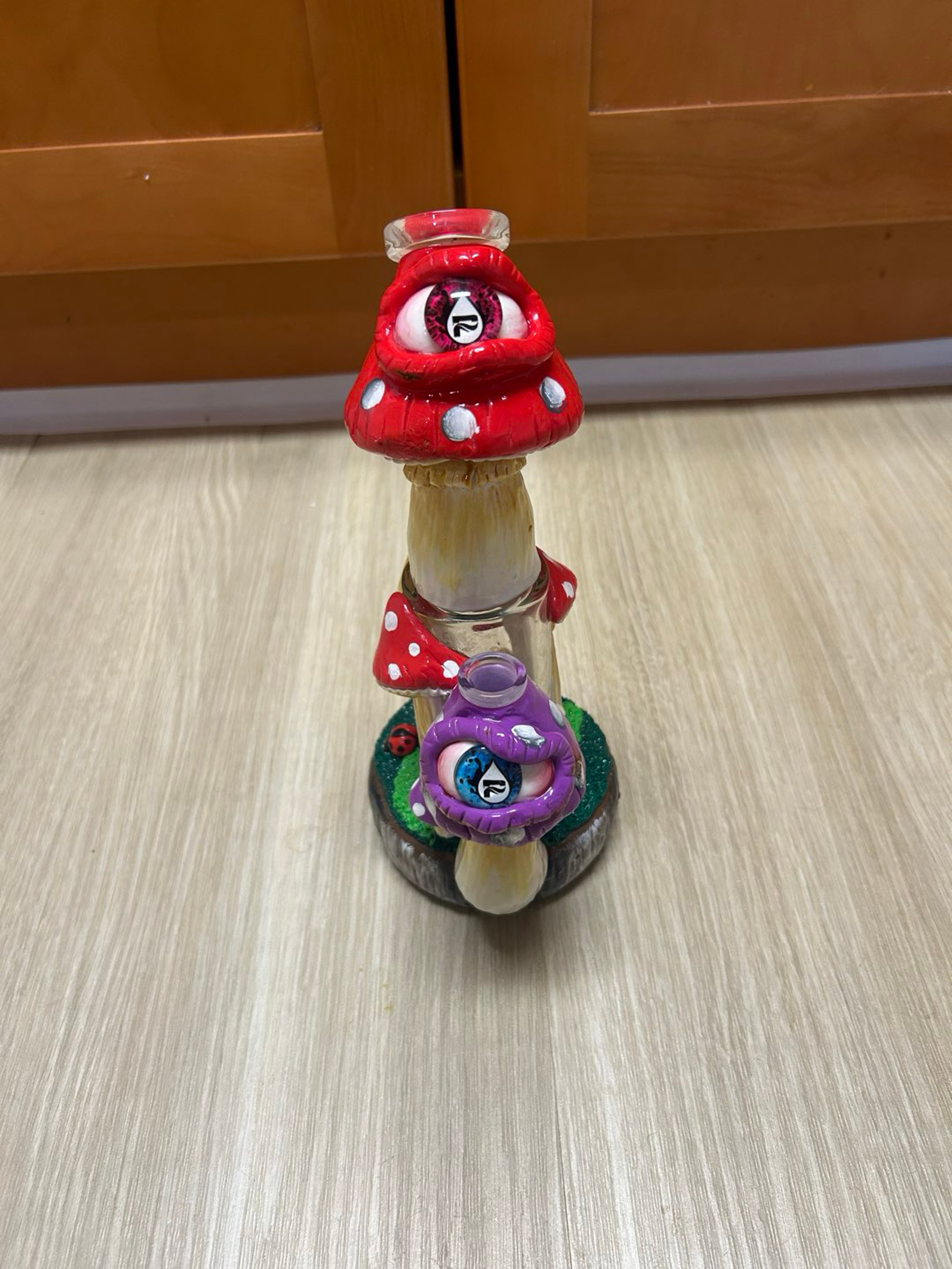 Unique Mushroom Glass Water Pipe w/ Deep Cheech Bowl – Clean – Ready to Use image 0