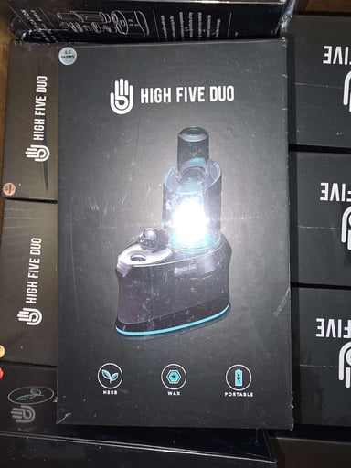 Preview pic of High Five Duo