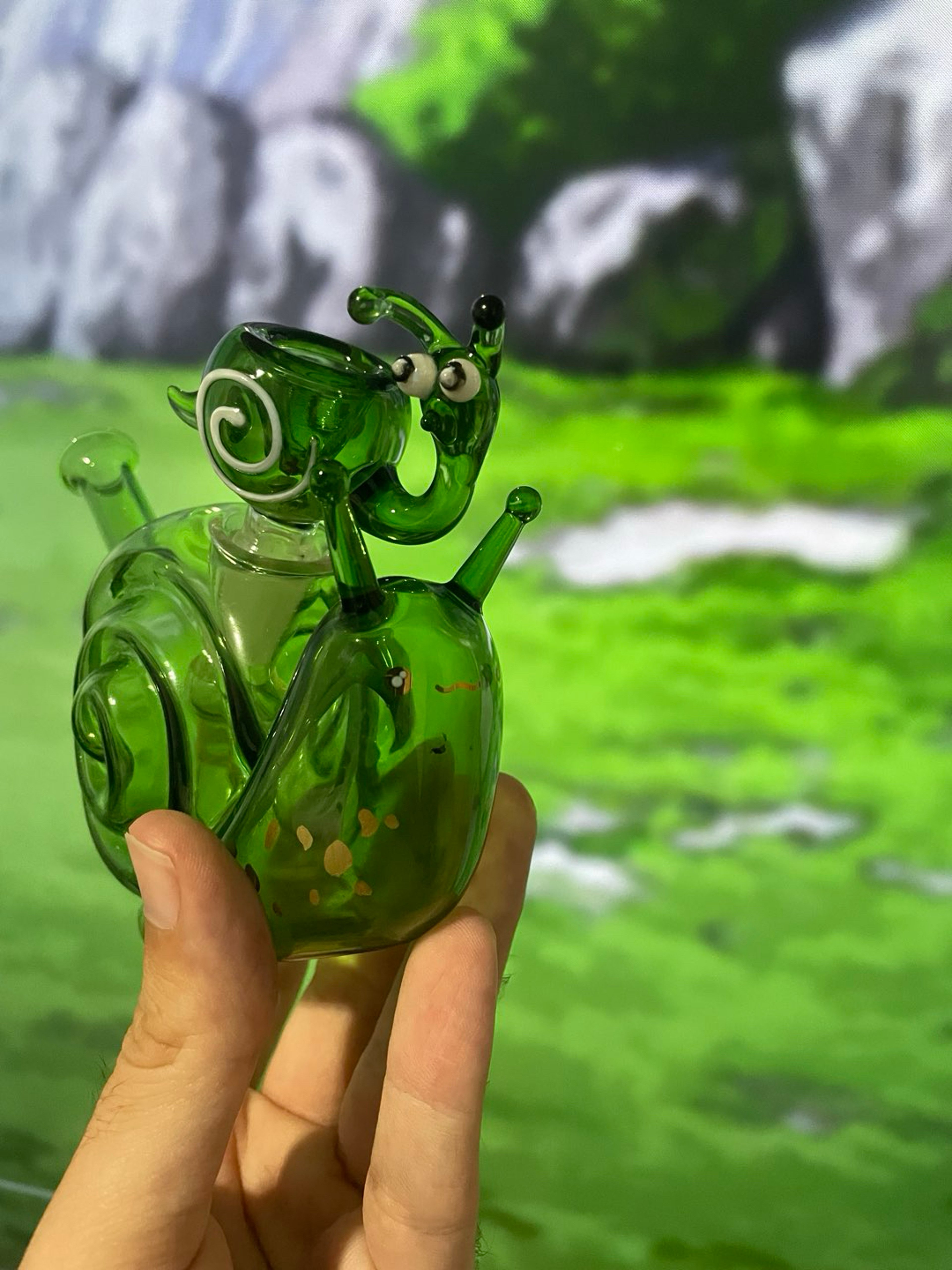Preview pic of Snail bong