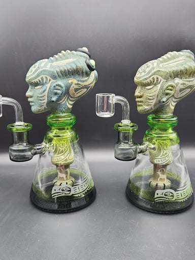 Preview pic of 8” AZTEC ALIEN BIG BRAIN STONE DAB RIG