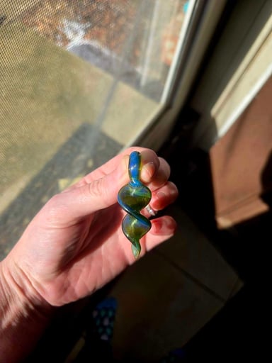 Preview pic of Sparkly Twist Pendant