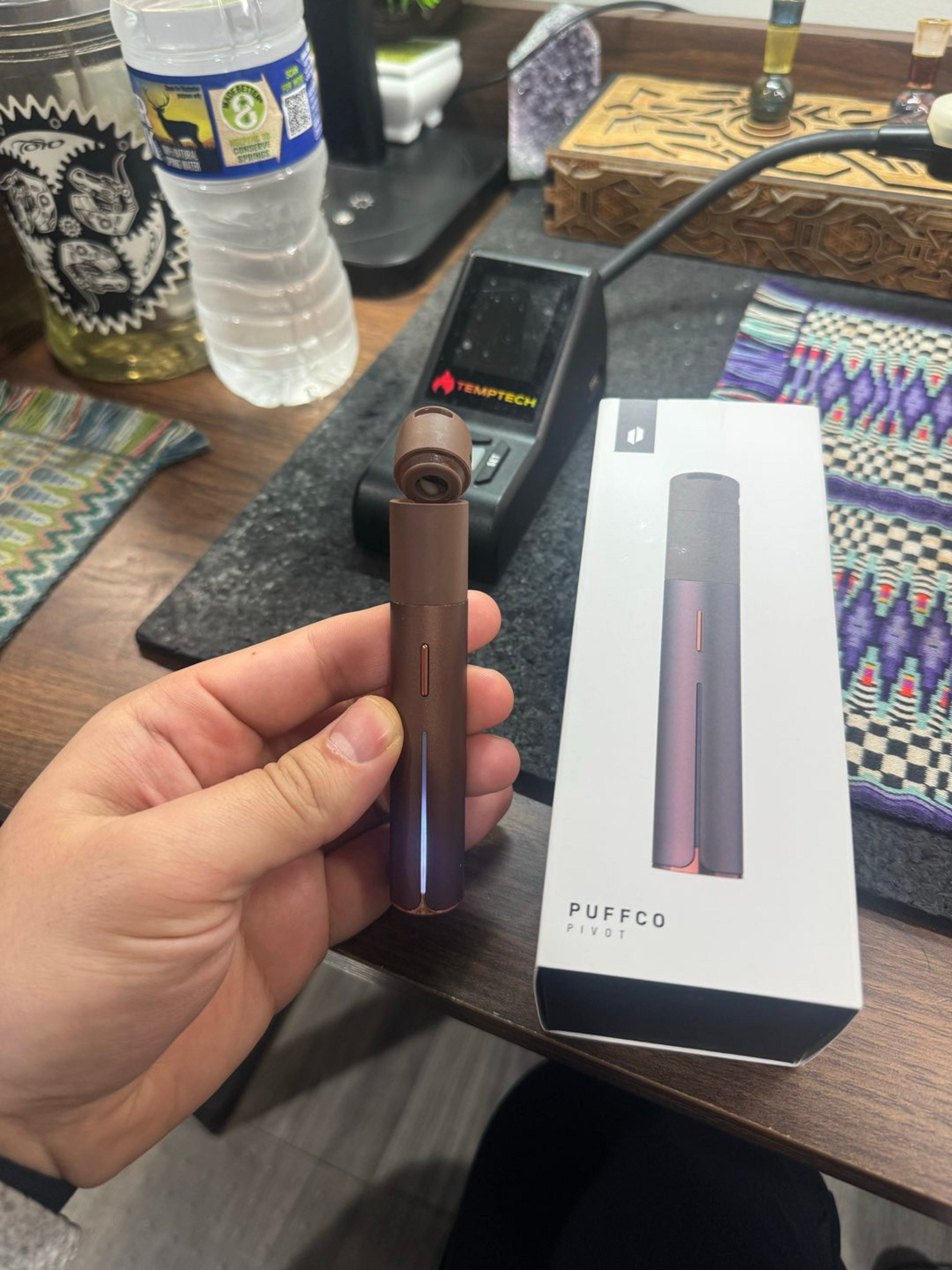 Preview pic of Puffco pivot brown le