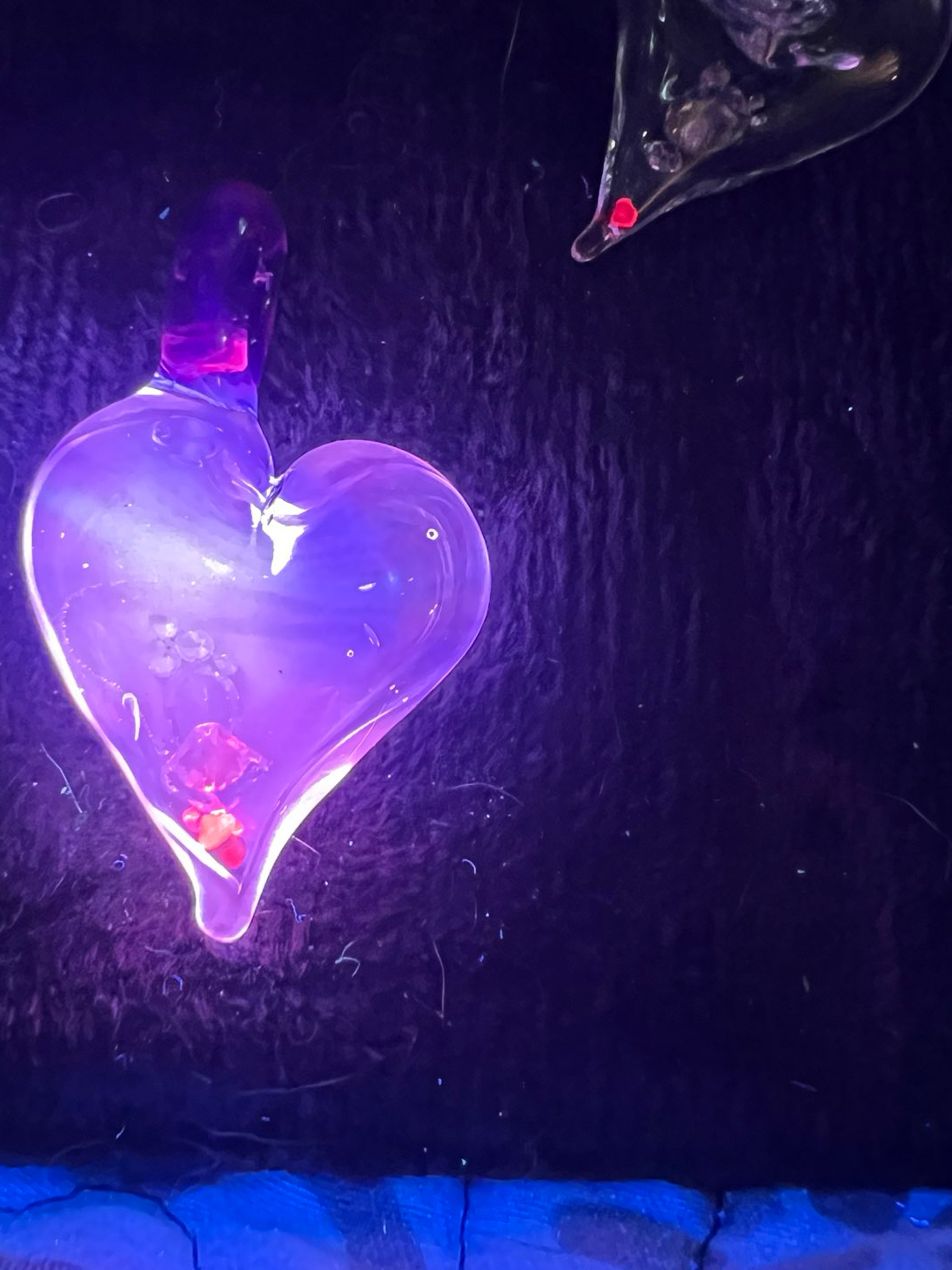 Preview pic of UV hollow heart pendy with over 5ct of real gemstones