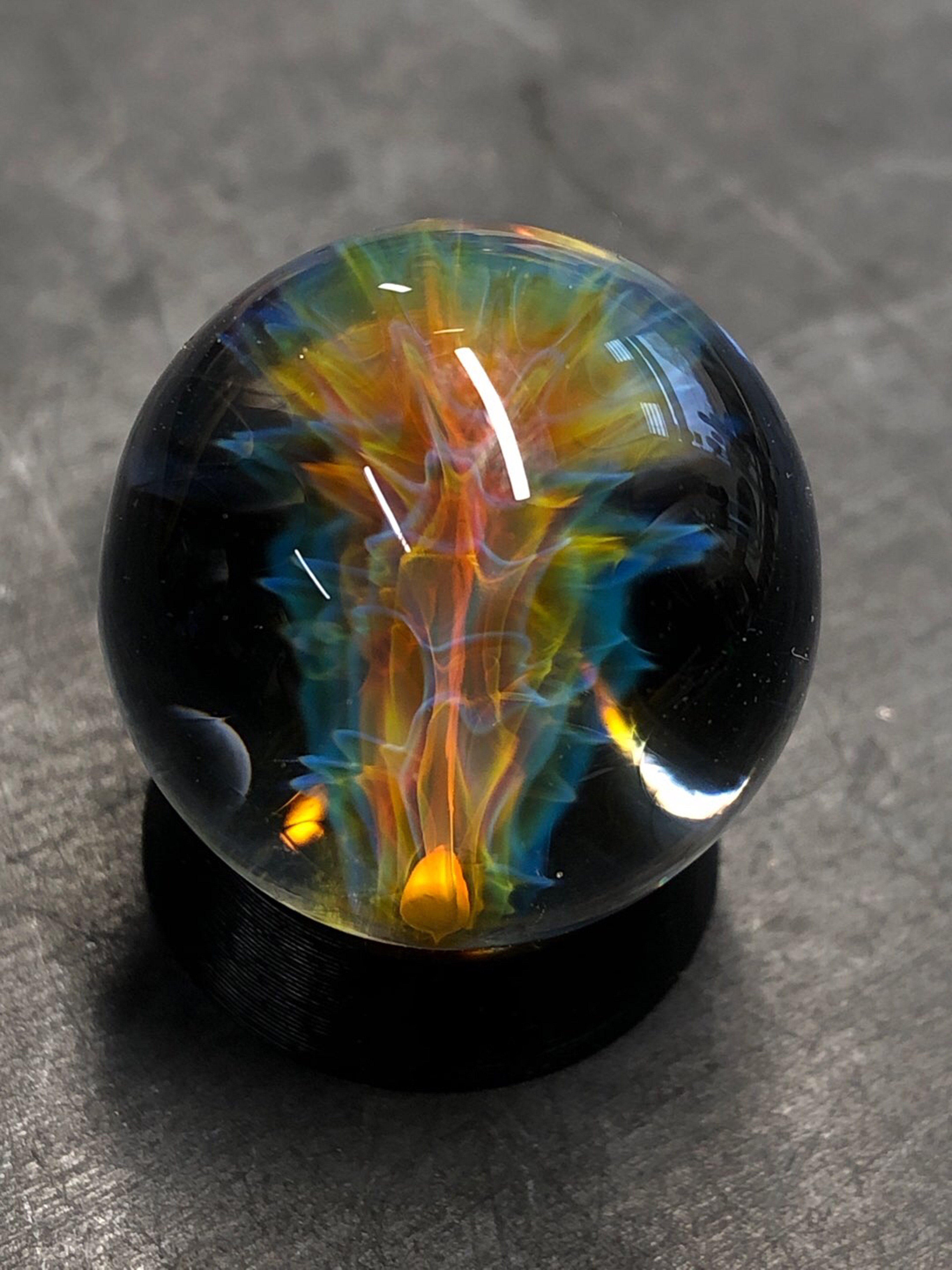 Preview pic of Sliver fume honey comb marble