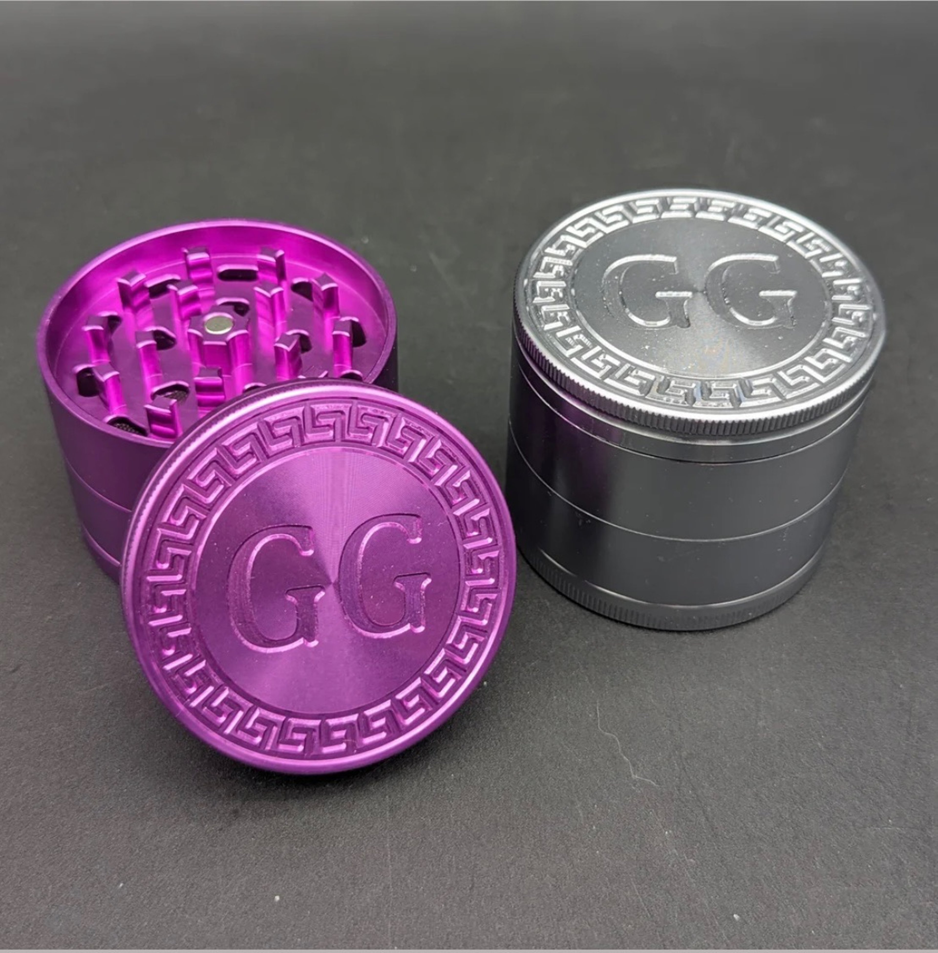 Preview pic of GREEK GLASS 4 PIECE METAL GRINDER
