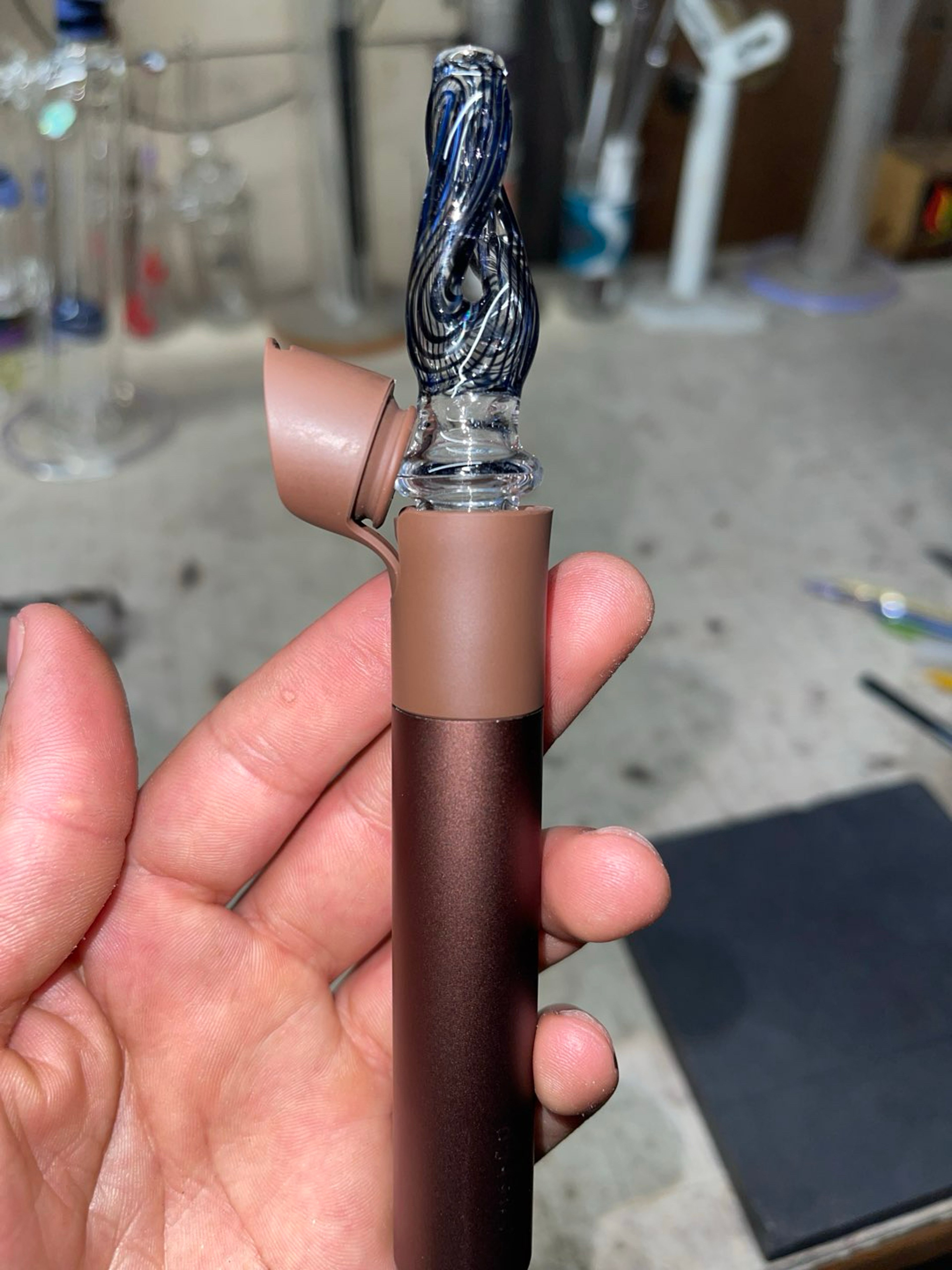 Preview pic of Pivot black colors lines spinner pearls (device not included )