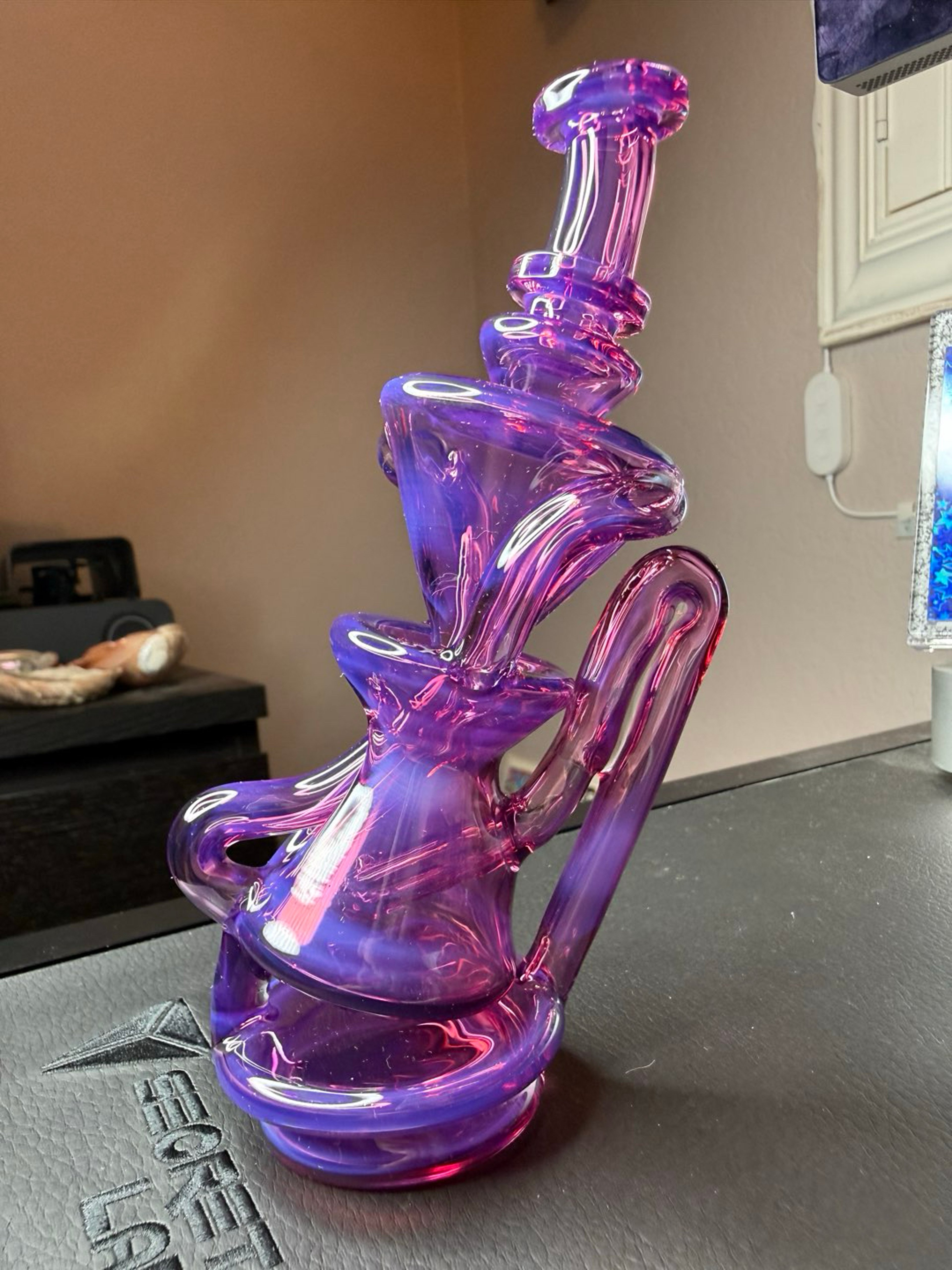 Preview pic of Captncronic Puffco Peak Water Recycler