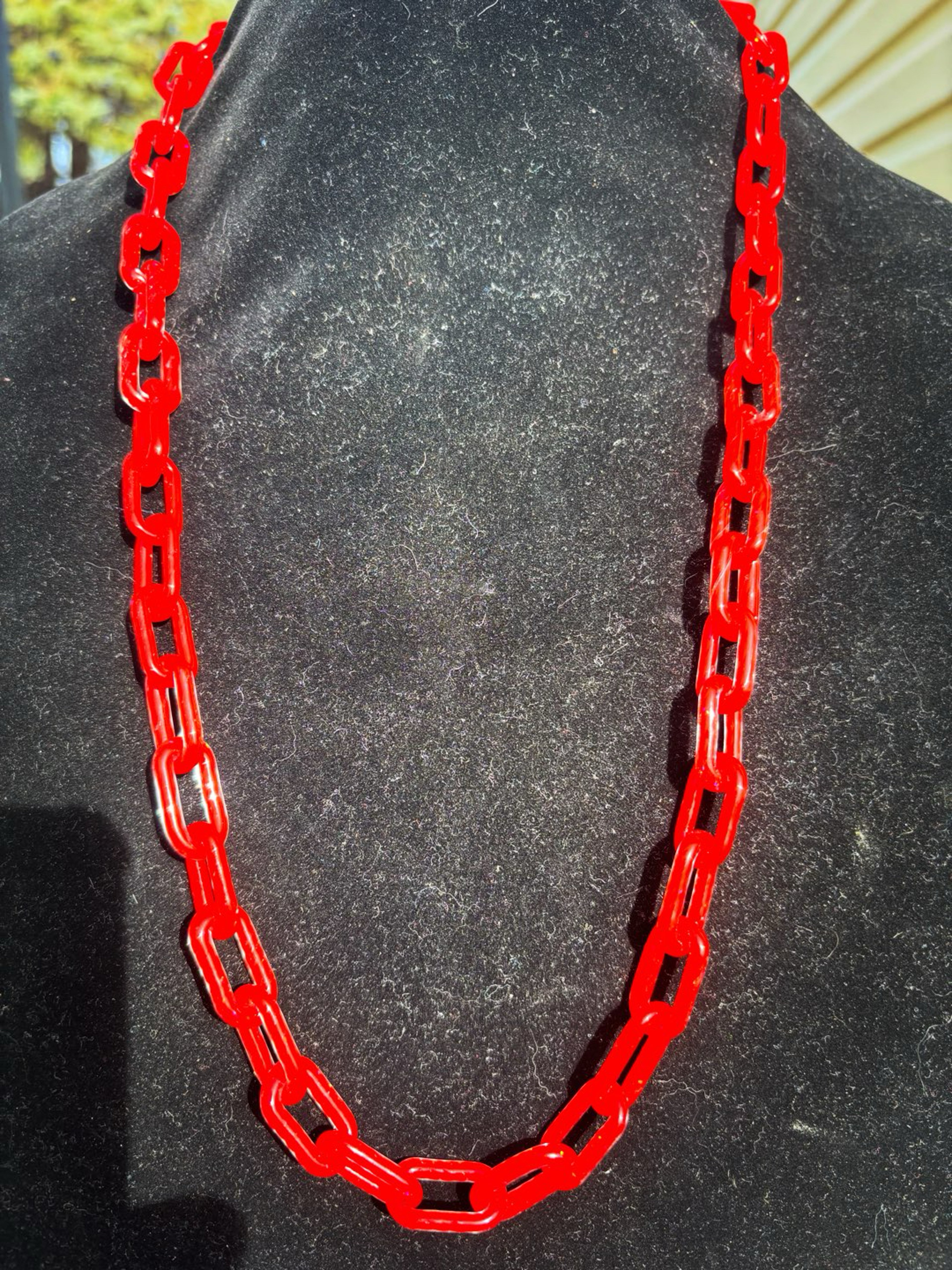 Preview pic of Black crushed opal over red crayon chain