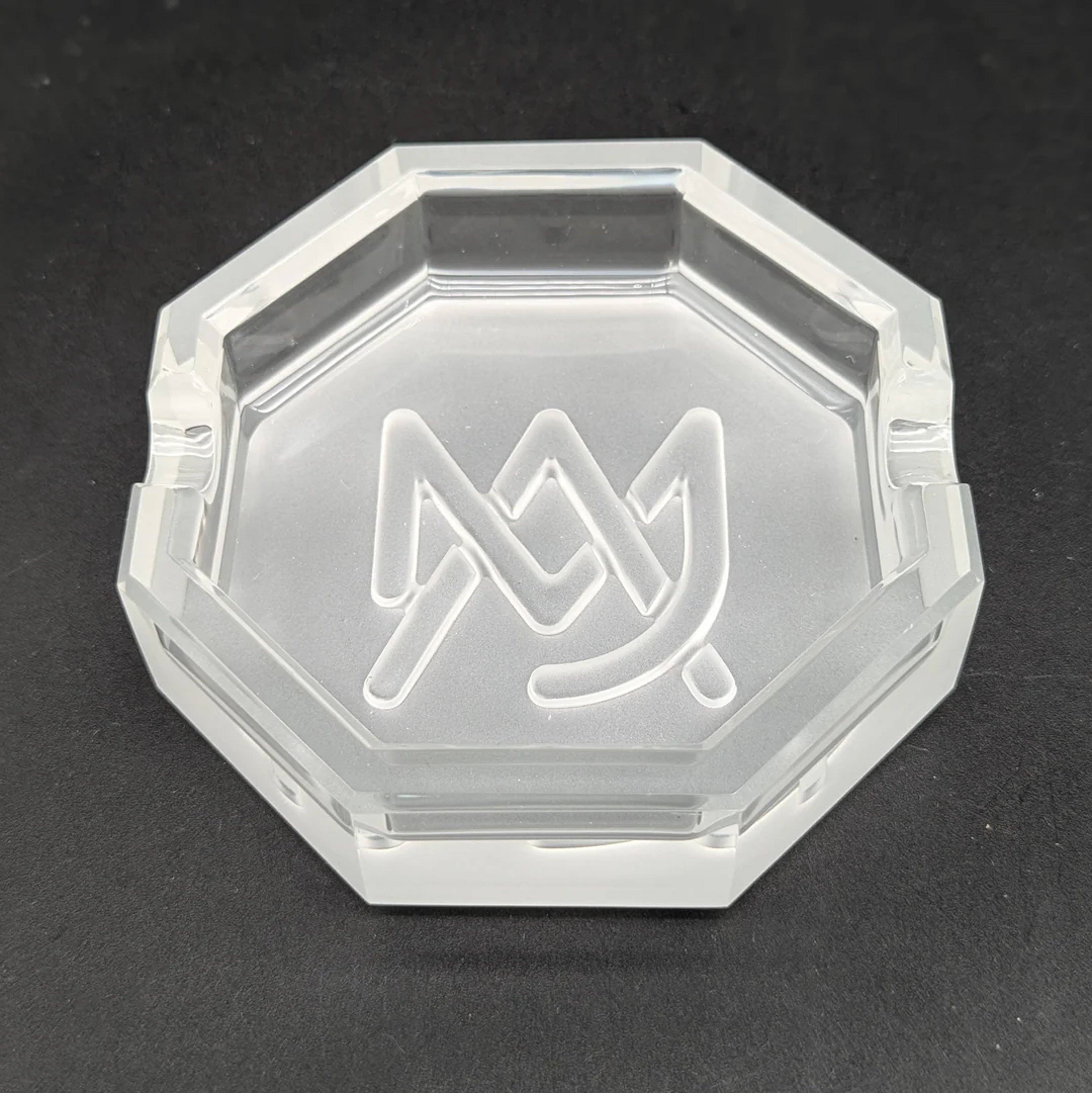 Preview pic of MJ ARSENAL PEGASUS ASHTRAY